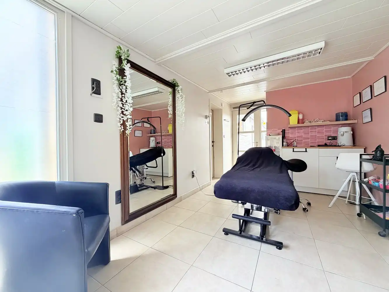 Alleenstaande woning met garage en carport foto 12