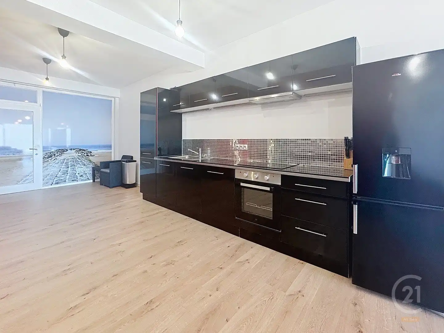 Gelijkvloers appartement met 2 slaapkamers én garage! foto 2