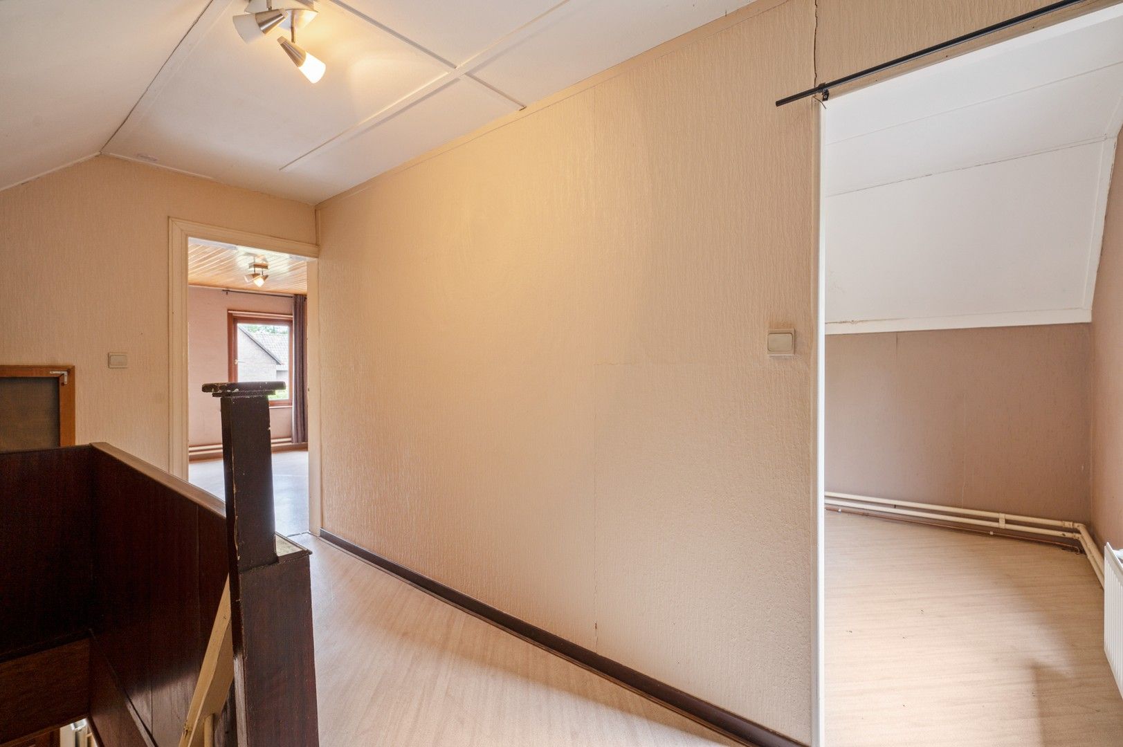 Te renoveren woning met tuin en garage in Wolfsdonk! foto 14