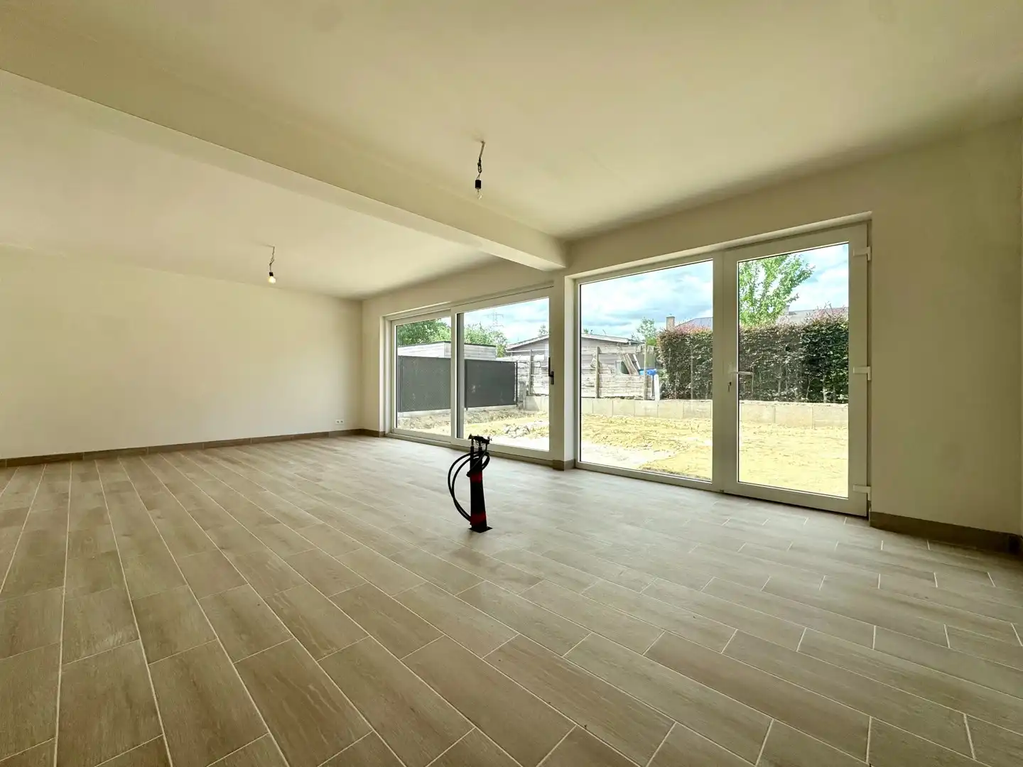 Nieuwbouwwoning in doodlopende straat, vlakbij centrum Deerlijk foto 8