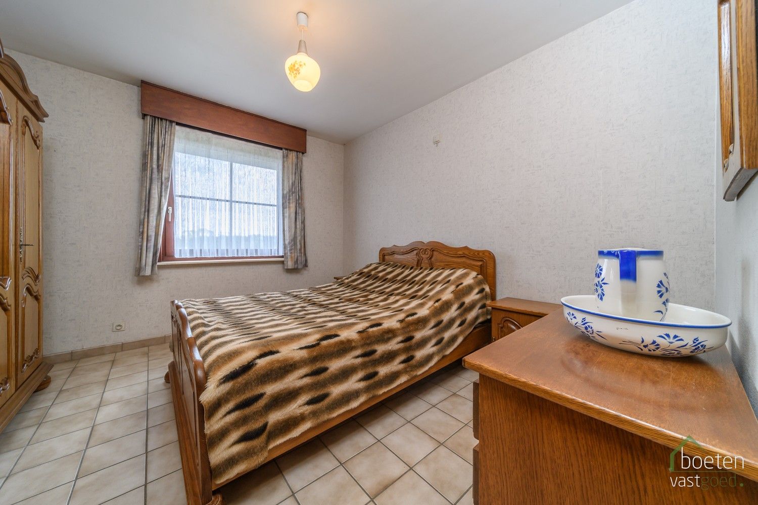 Reninge: Verzorgde gelijkvloerse woning met heel wat potentieel, fantastische tuin met open zicht op de Reningse broeken op 1.108m² totale grondopp. foto 13