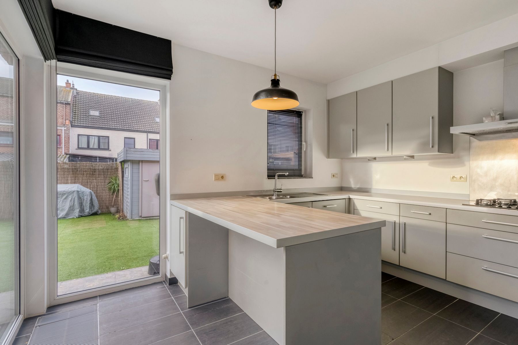 Ruime woning met 3 slaapkamers foto 5