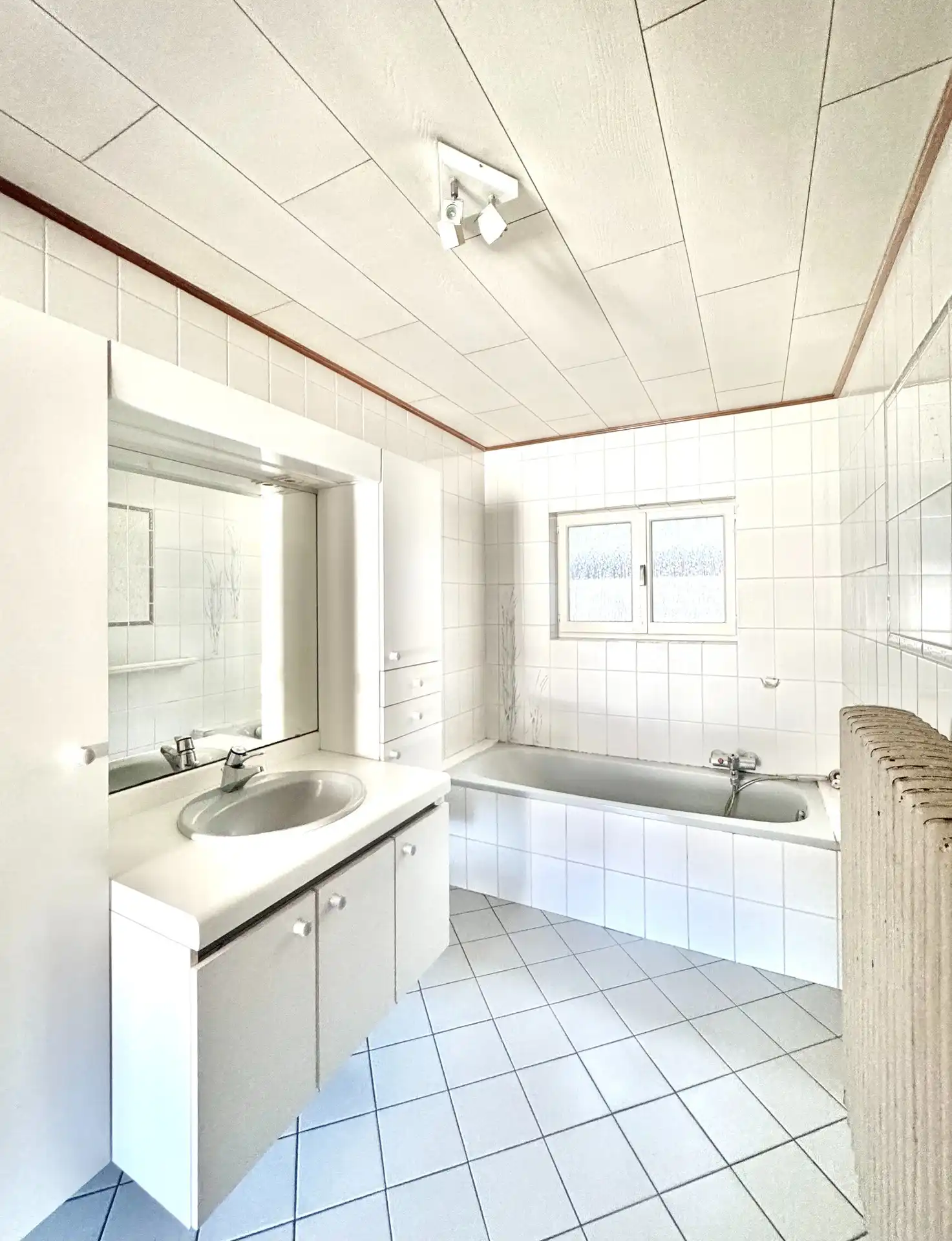 MAGAZIJN MET TWEEWOONST - 1.052 M² foto 26