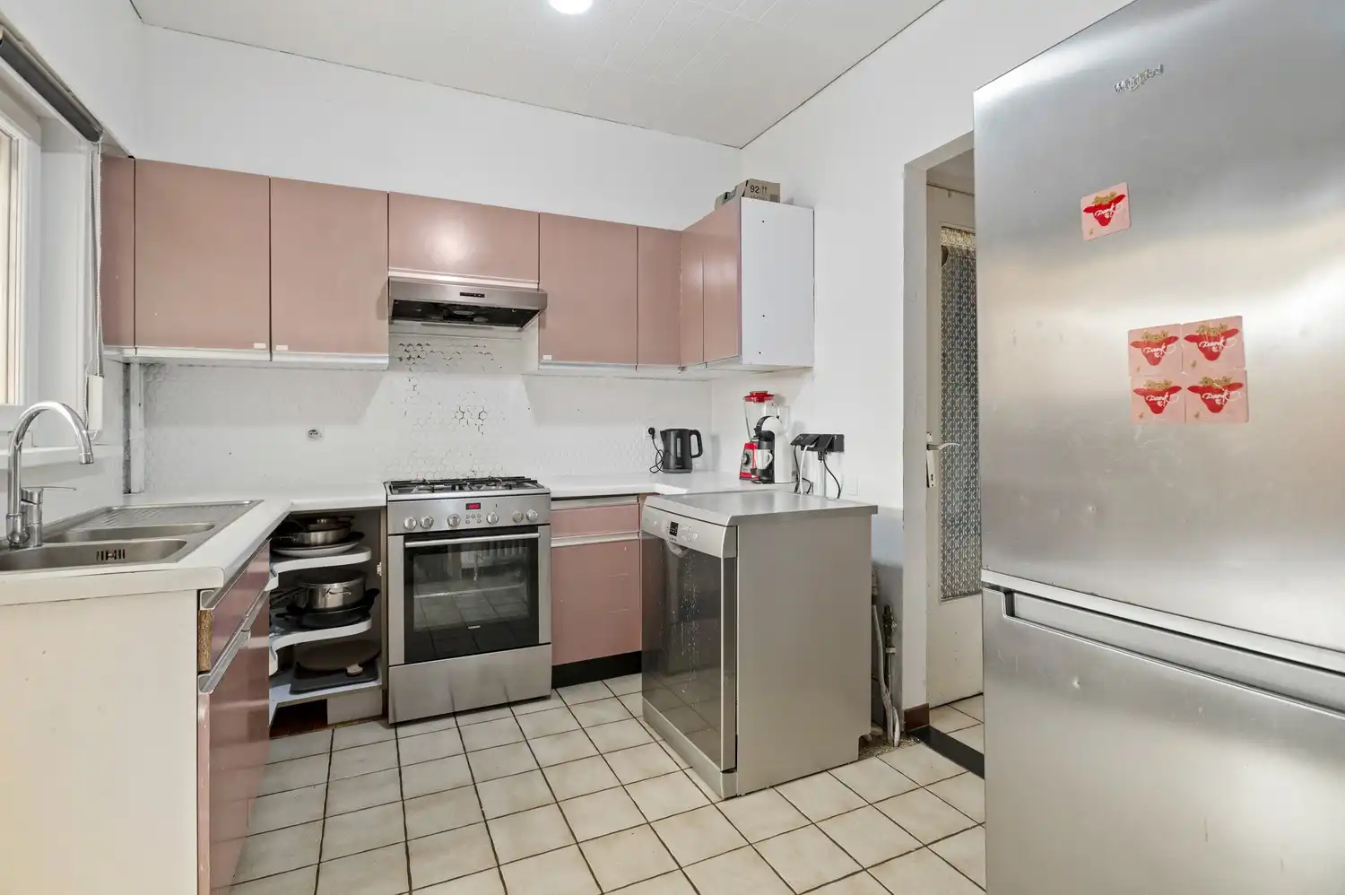 Op te frissen woning op toplocatie met 3 slaapkamers, zolder en kelder te Lier foto 6