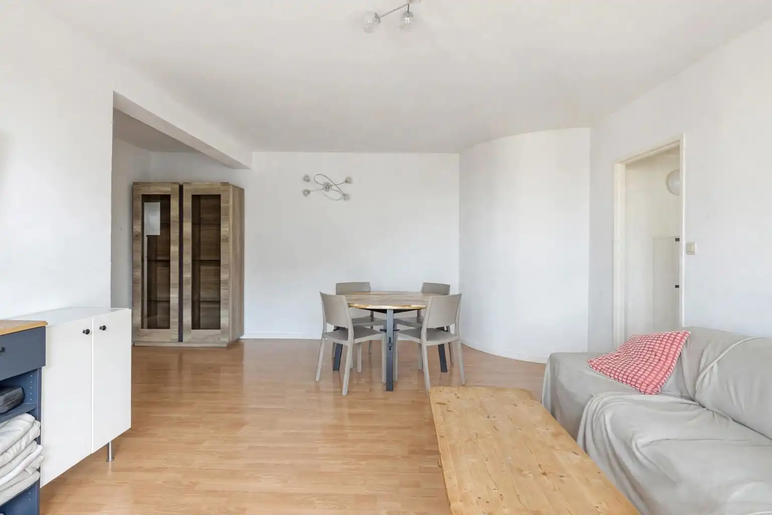 Instapklaar 2 slaapkamer appartement met prachtig uitzicht  foto 3