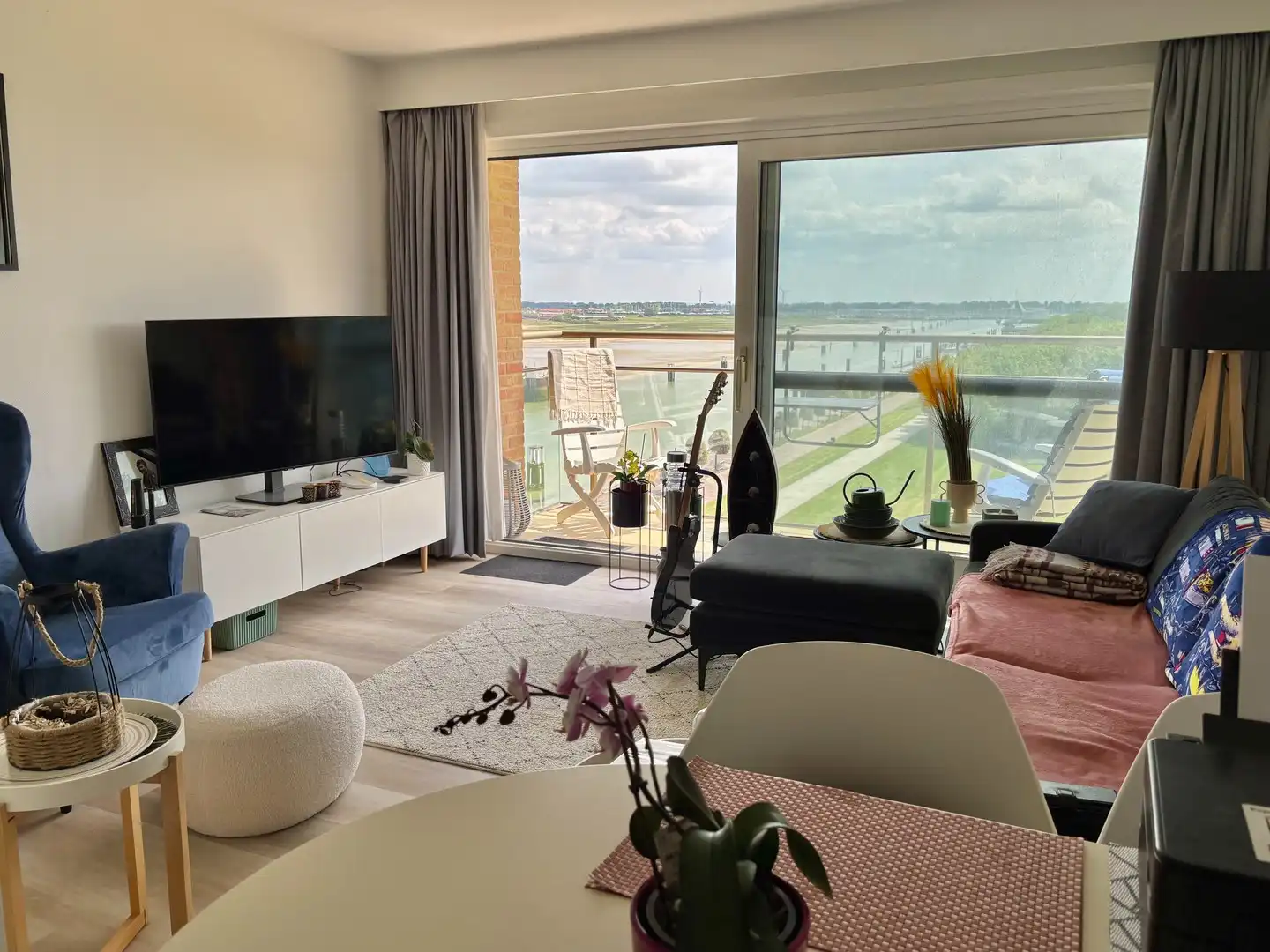 Appartement met adembenemend zicht op de Havengeul, het natuurreservaat en het Maritiem Park foto 3