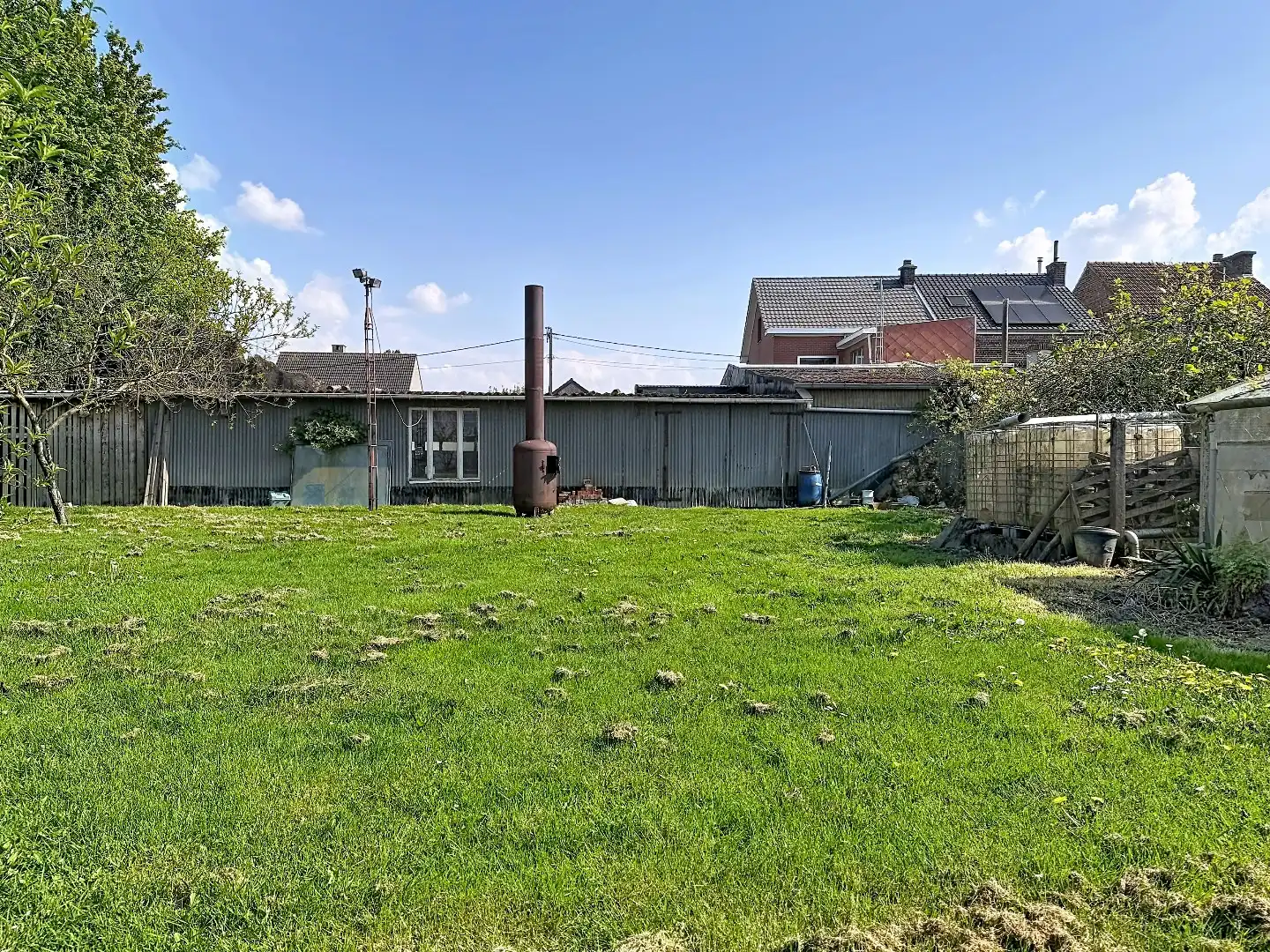 Charmante open bebouwing met grote tuin, hangaar en veel potentieel in Linter foto 18