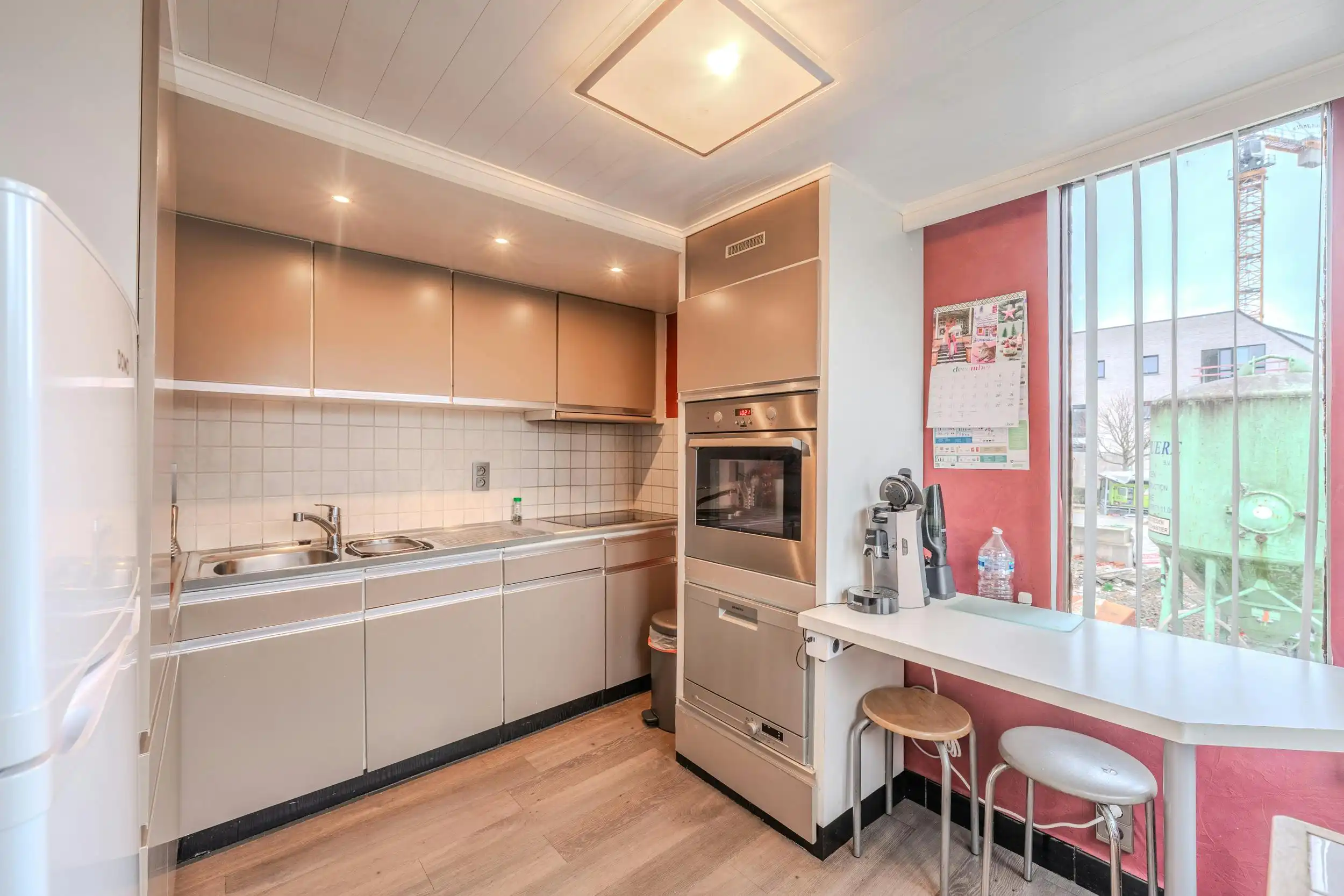 Te renoveren woning met 3 slaapkamers te koop! foto 6