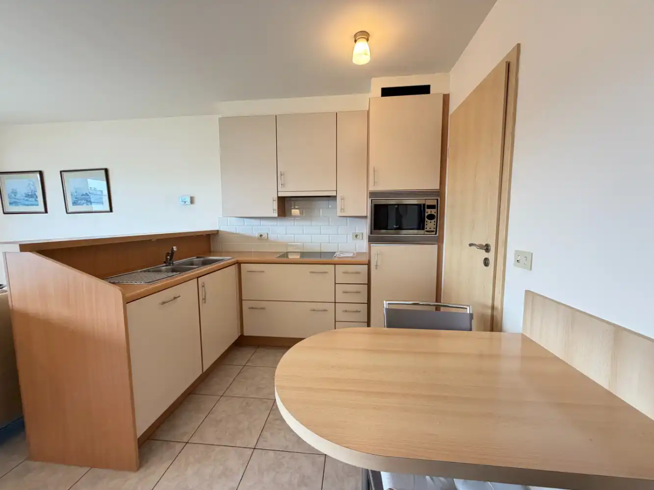Instapklaar appartement met groot terras en twee slaapkamers. Garage bij te huren in hetzelfde gebouw. foto 11