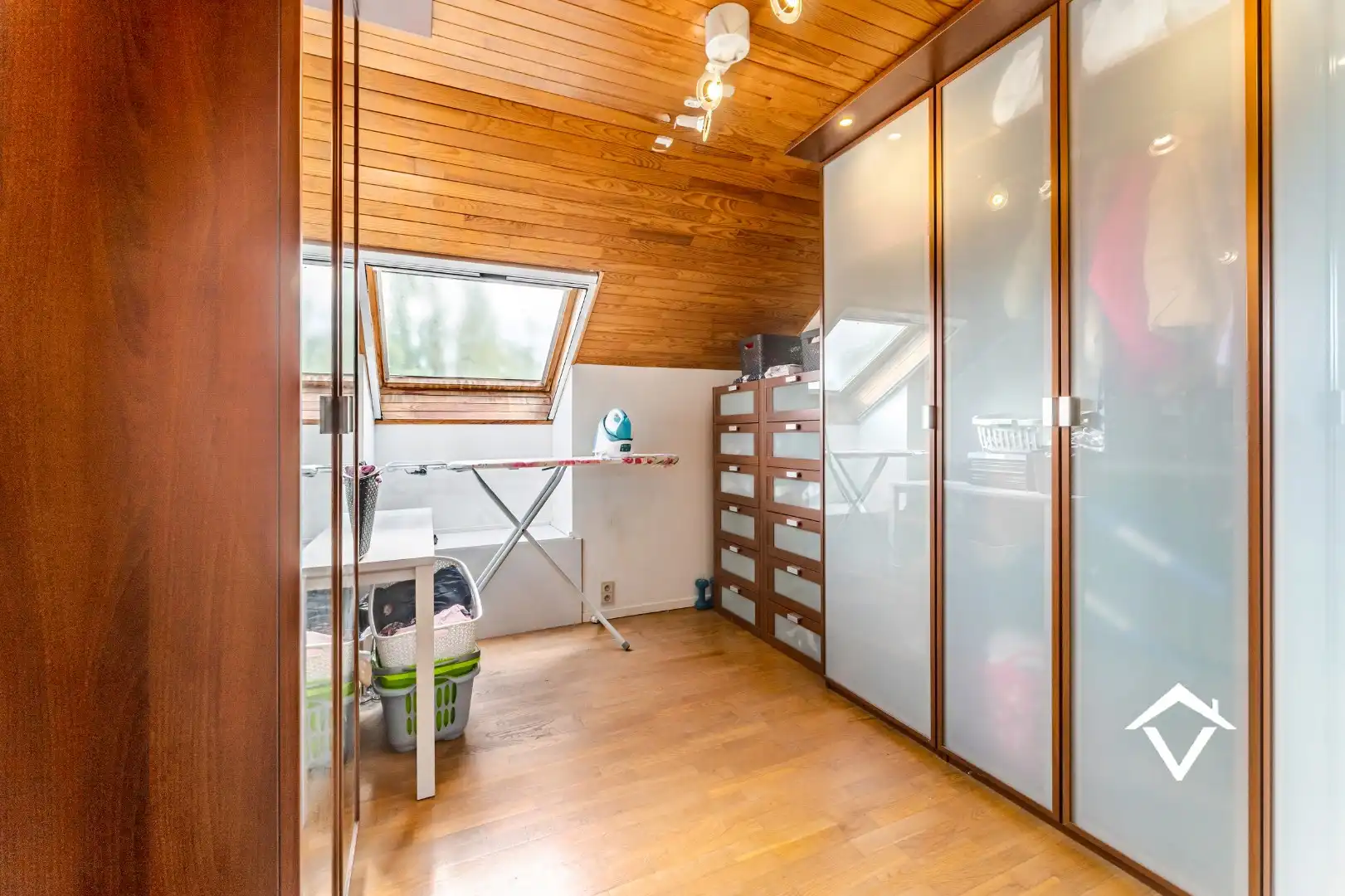 Instapklare woning met 6 slaapkamers op een topligging te Koekelare  foto 15