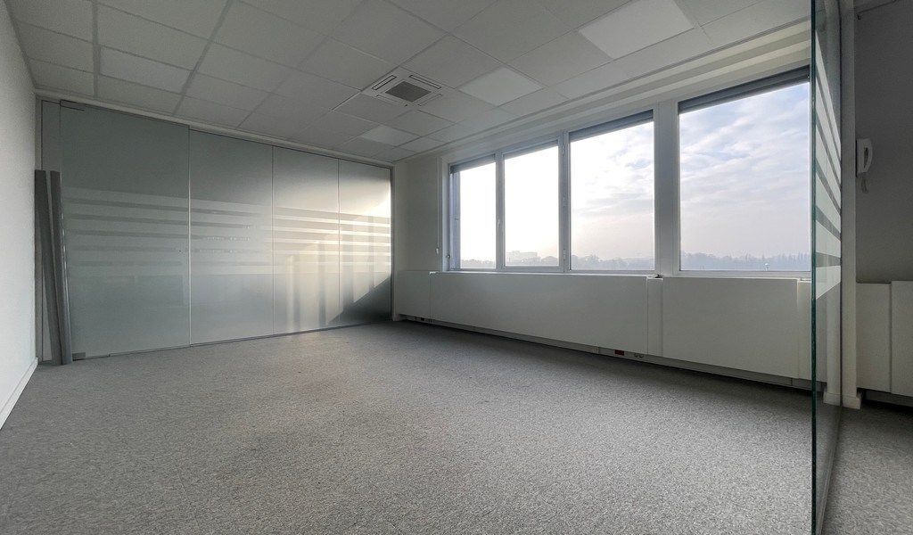 Kantoren te huur in Quinten Building in Berchem foto 12