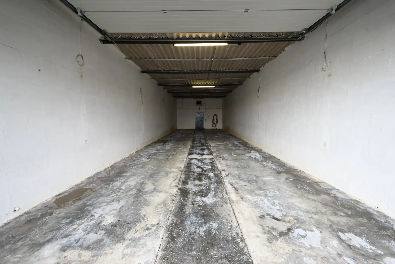 Landelijk gelegen opslagruimte van 106m2 te Ardooie! foto 3