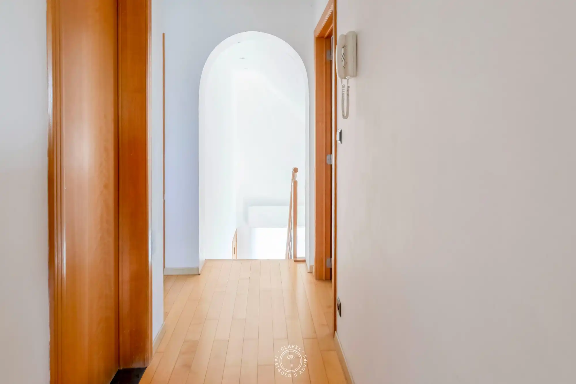 Rustig gelegen villa met prachtige tuin foto 16