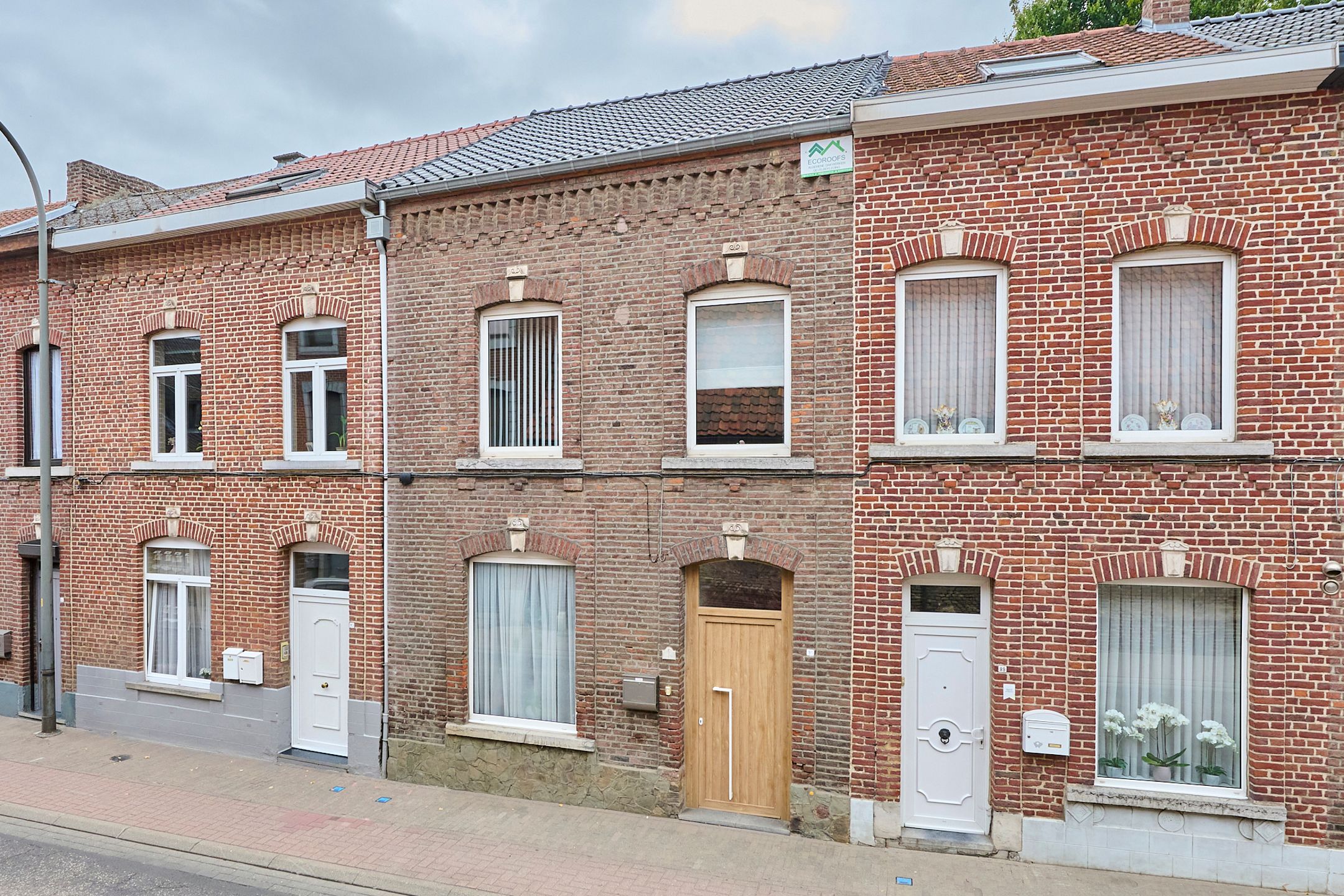 Gerenoveerde energiezuinige stadswoning + polyvalente ruimte foto {{pictureIndex}}
