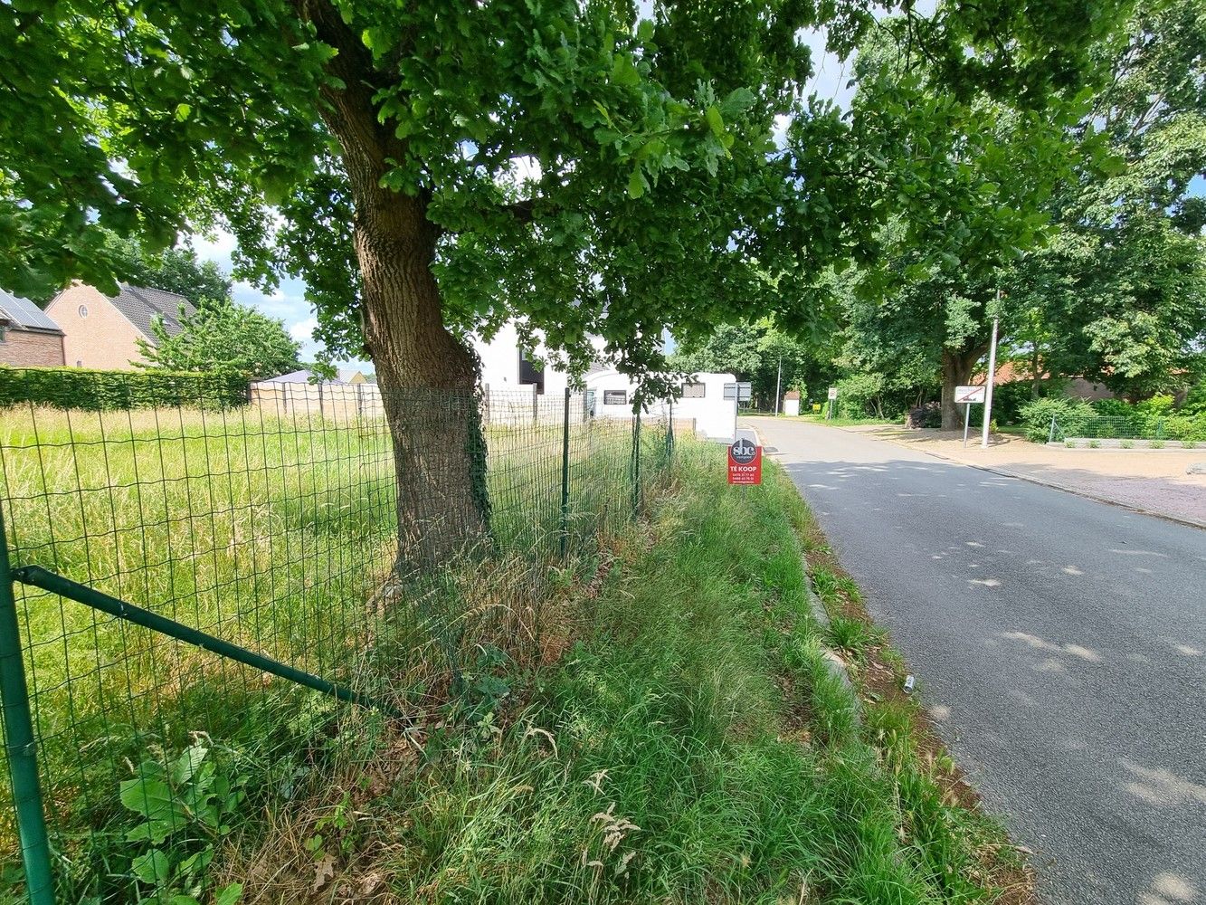 Uitstekend gelegen open bouwplaats op 4a 61ca foto 6
