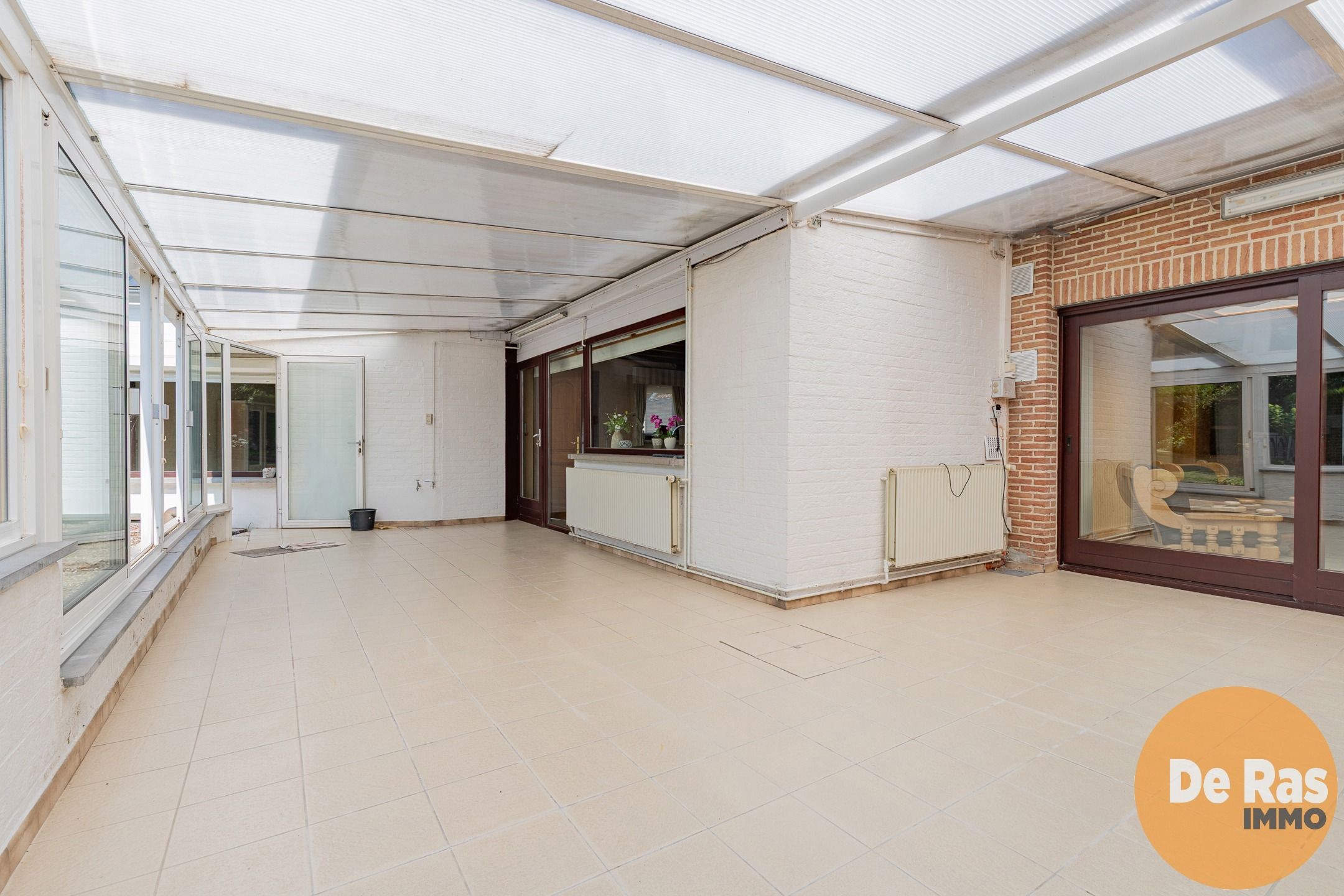 WOUBRECHTEGEM–Solide woning met loods in landelijke omgeving foto 12