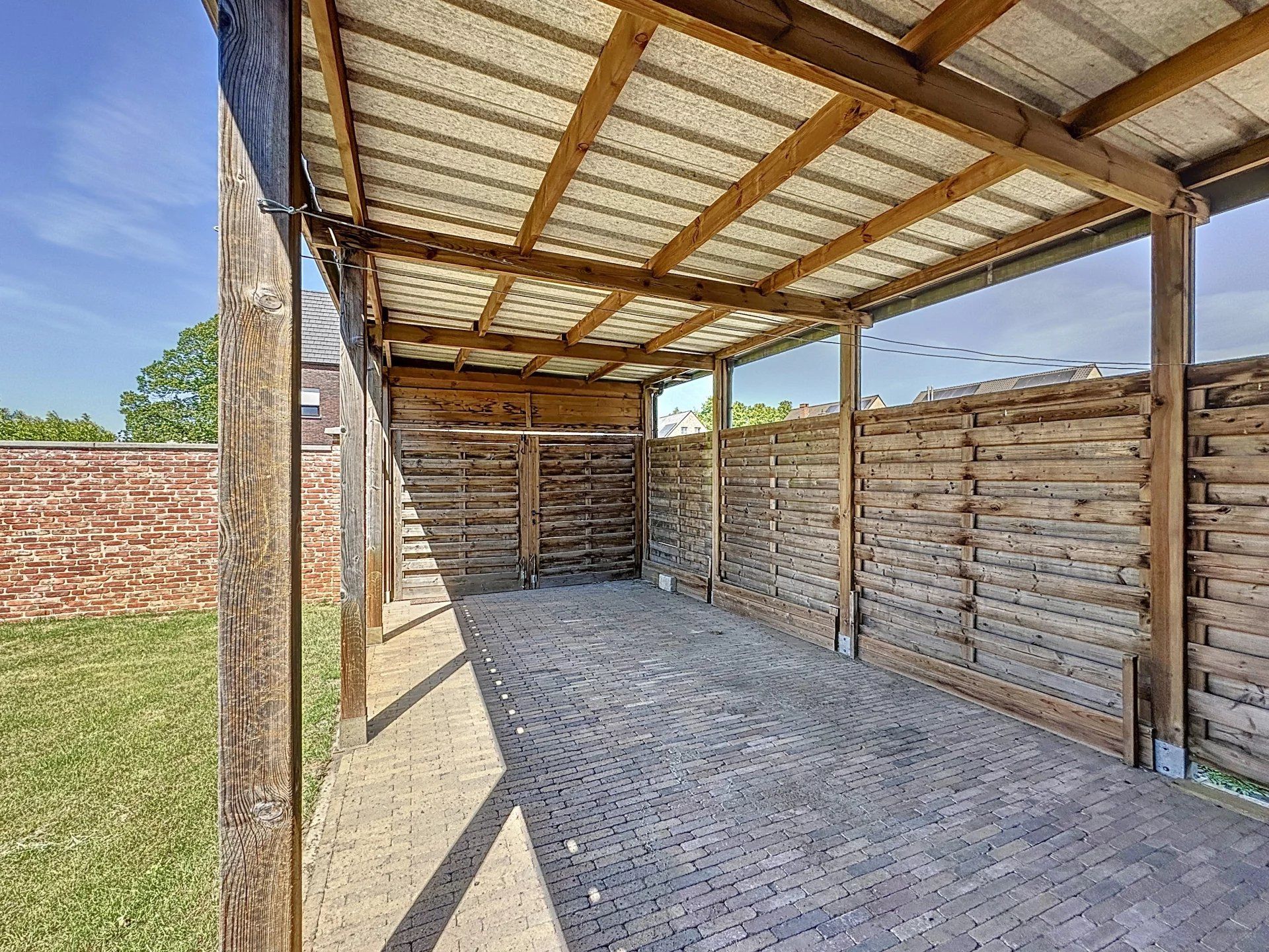 Charmante gerenoveerde woning met bijgebouw, ideaal voor bijberoep of inwonende ouders/volwassen kinderen. foto 37