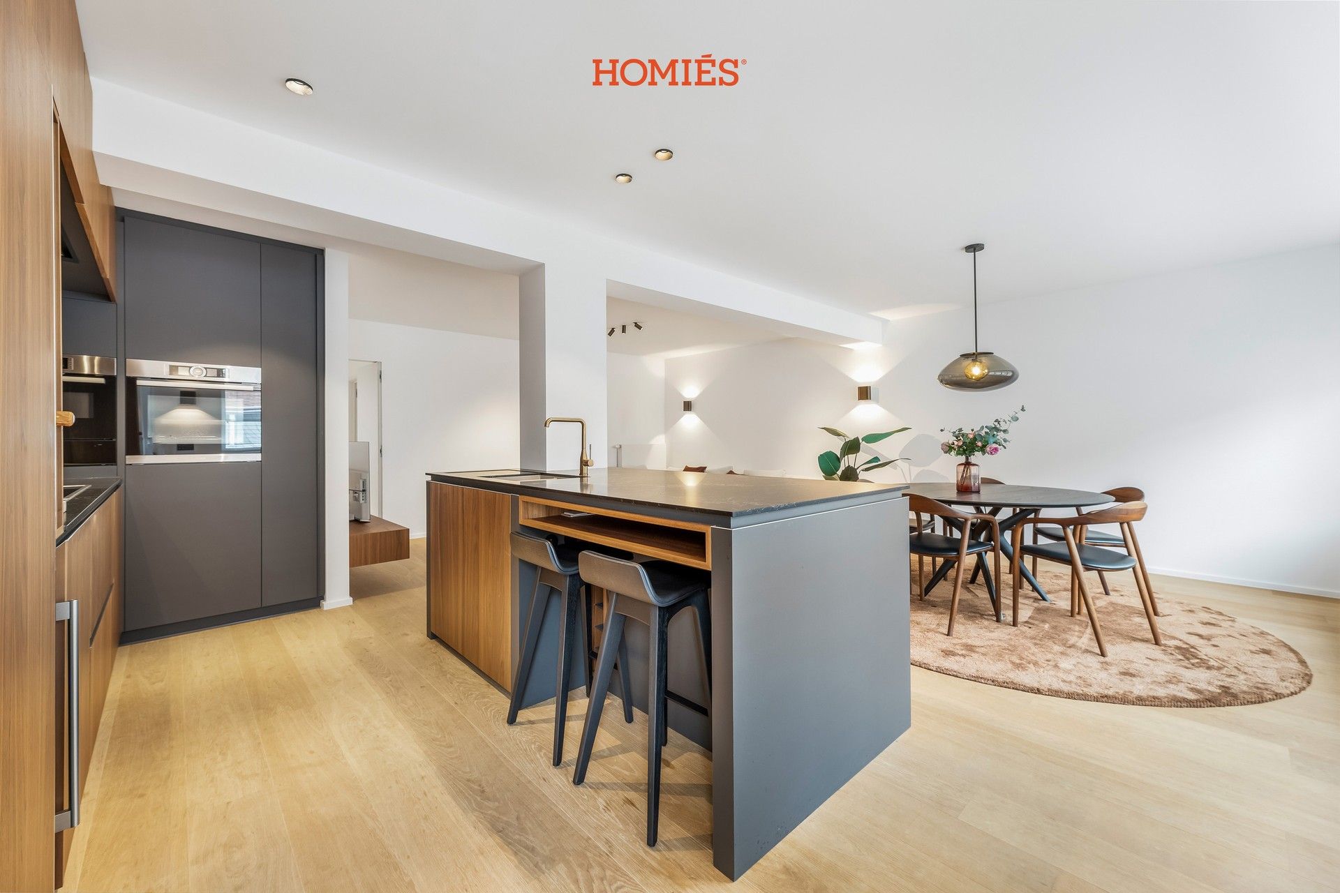 Top-notch appartement met dubbele garagebox foto 3