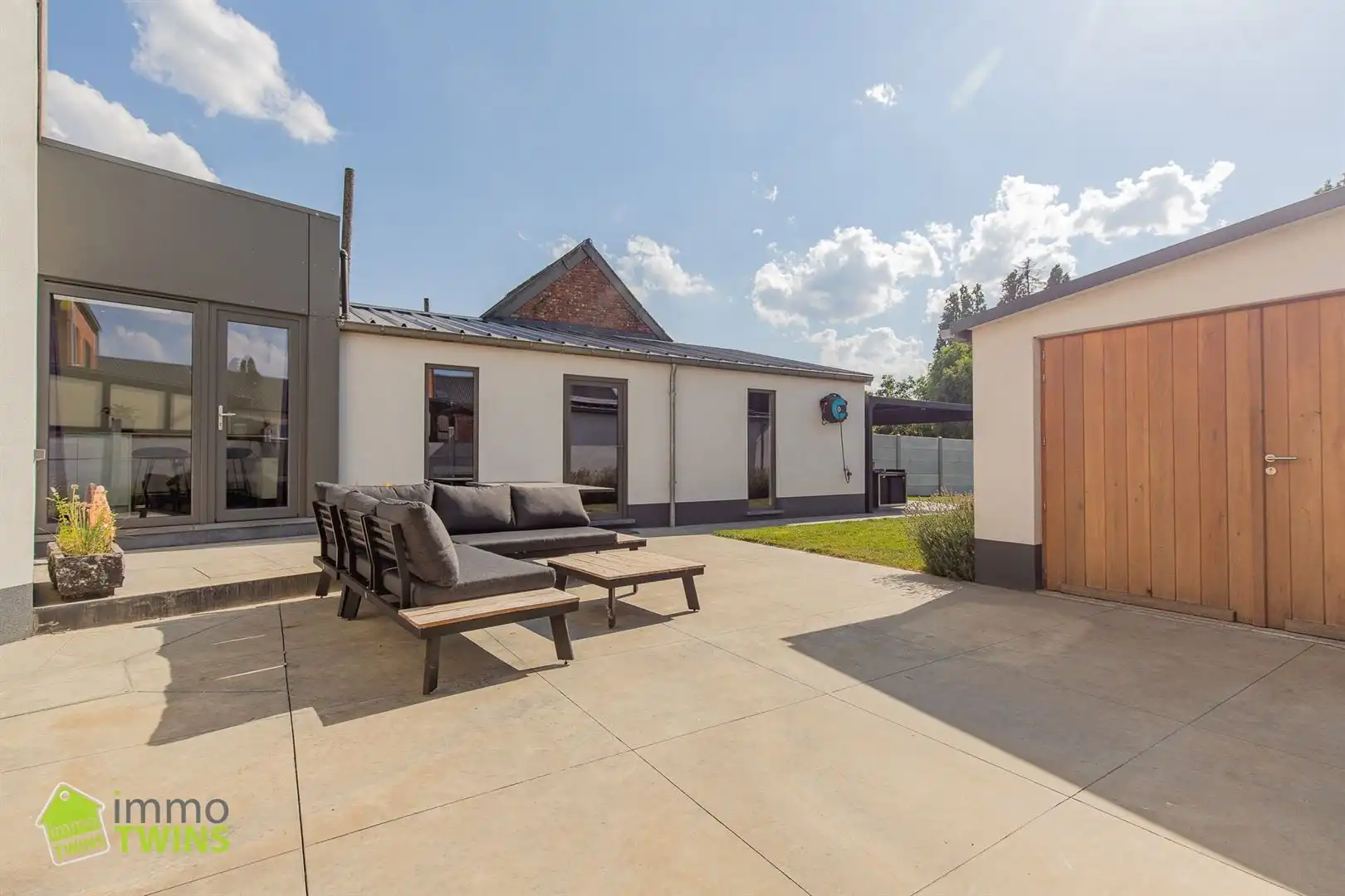 Ruime, energiezuinige gezinswoning met 275 m² bewoonbare oppervlakte, prachtige tuin en tal van extra's in Dendermonde (Oudegem) foto 14