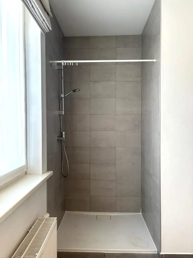 LEUKE RIJWONING MET 3 SLPKS EN TUIN NABIJ R8 foto 10