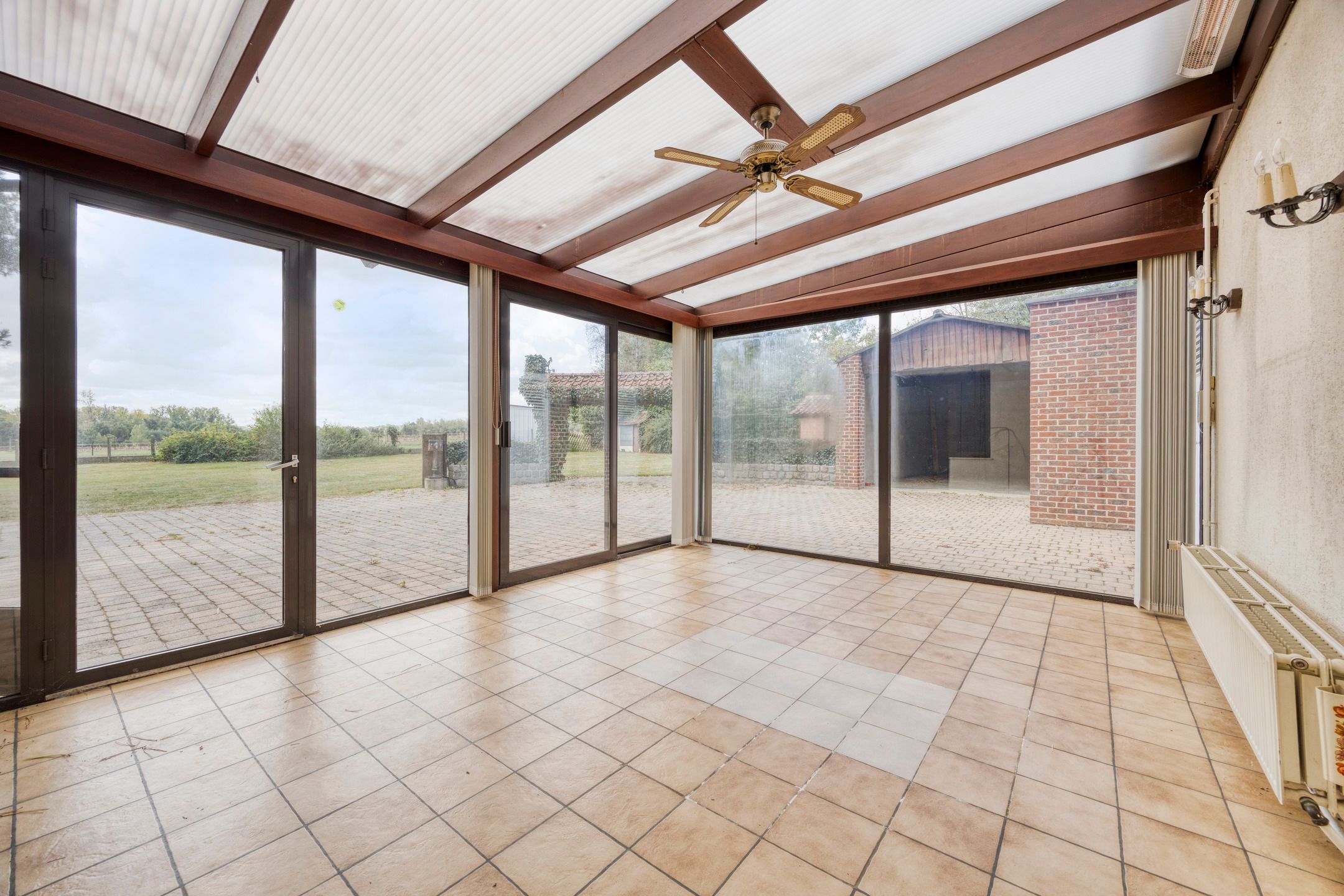 Te renoveren hoeve met weide op 72are foto 9