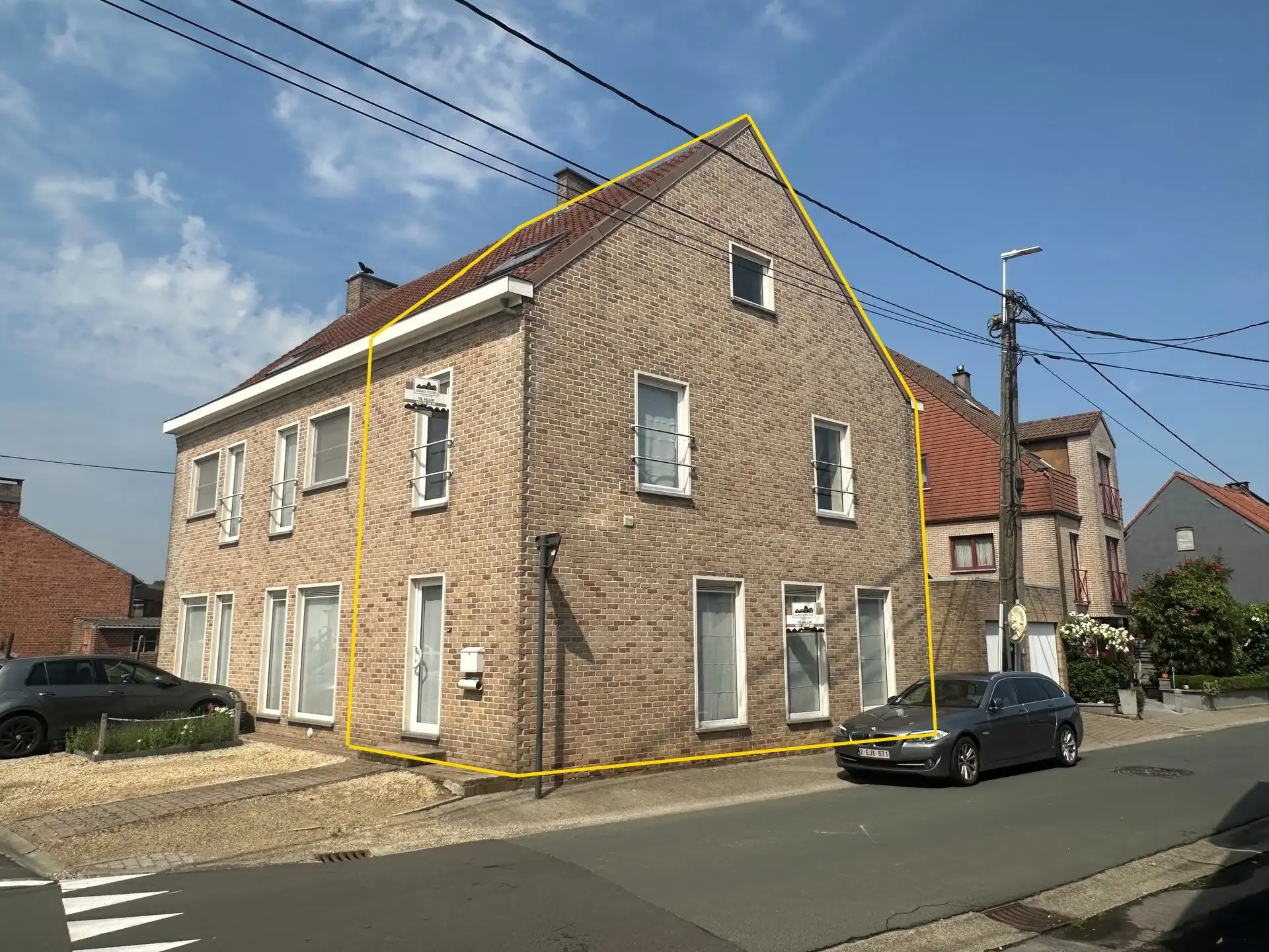 Woning met 2 slaapkamers en garage foto {{pictureIndex}}