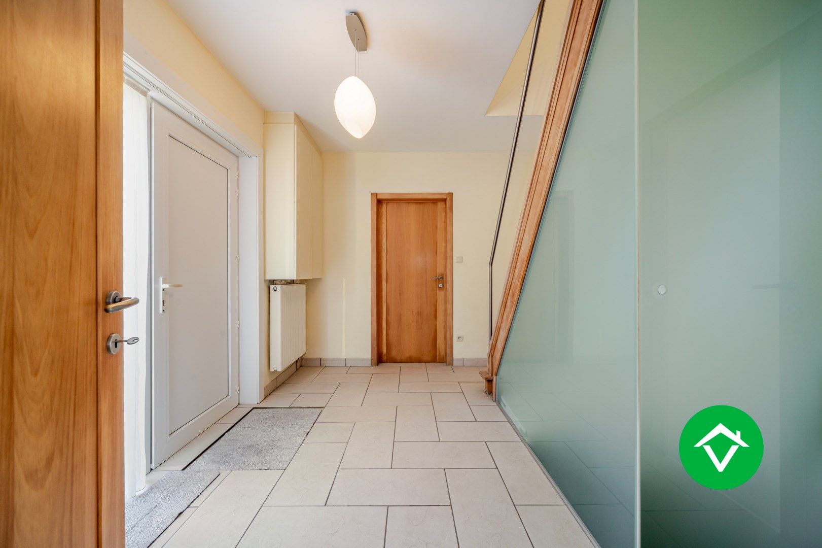 Rustig gelegen instapklare woning met 4 slaapkamers en garage te Torhout foto 10