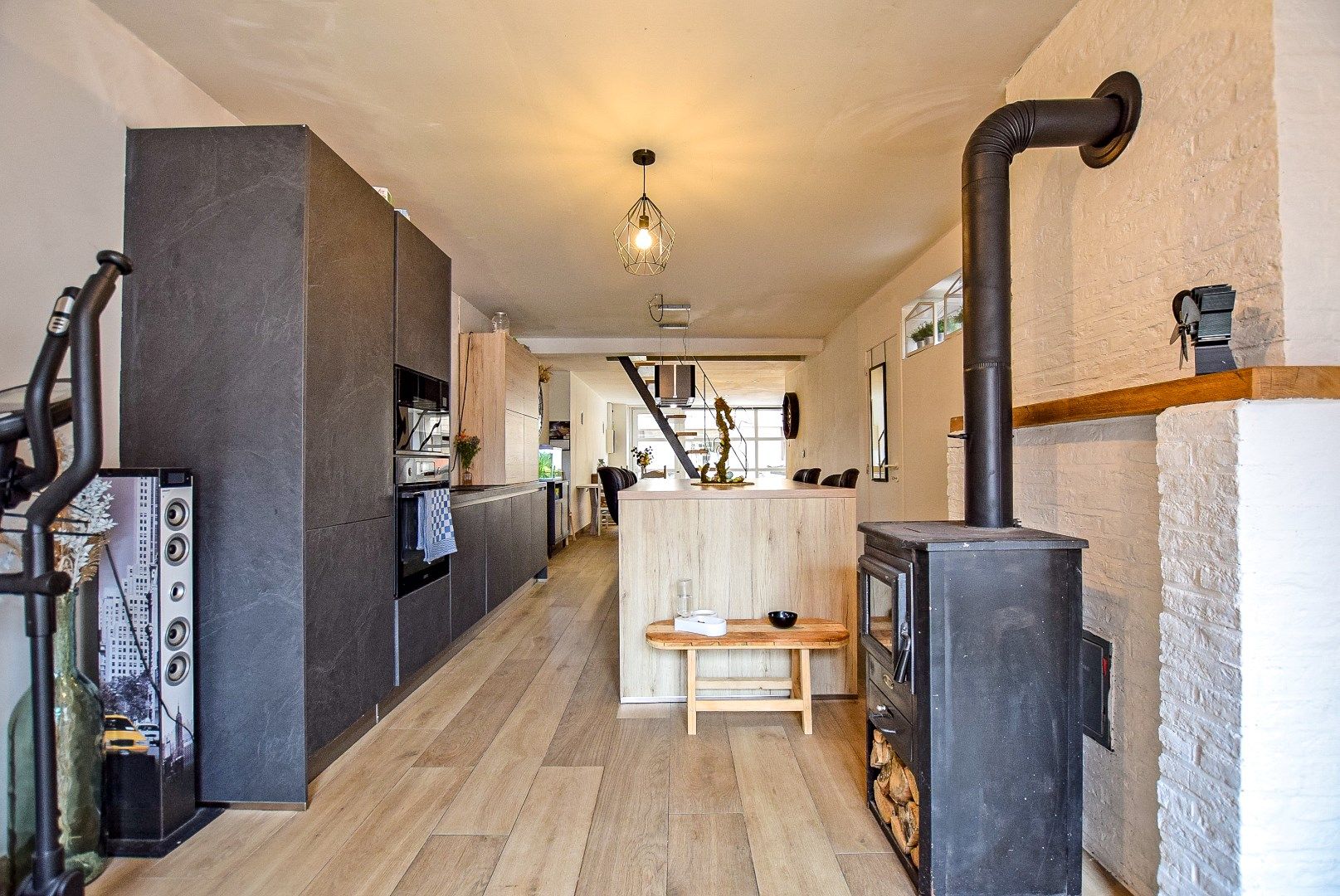 Instapklare rijwoning met 3 slaapkamers en tal van mogelijkheden. foto 8
