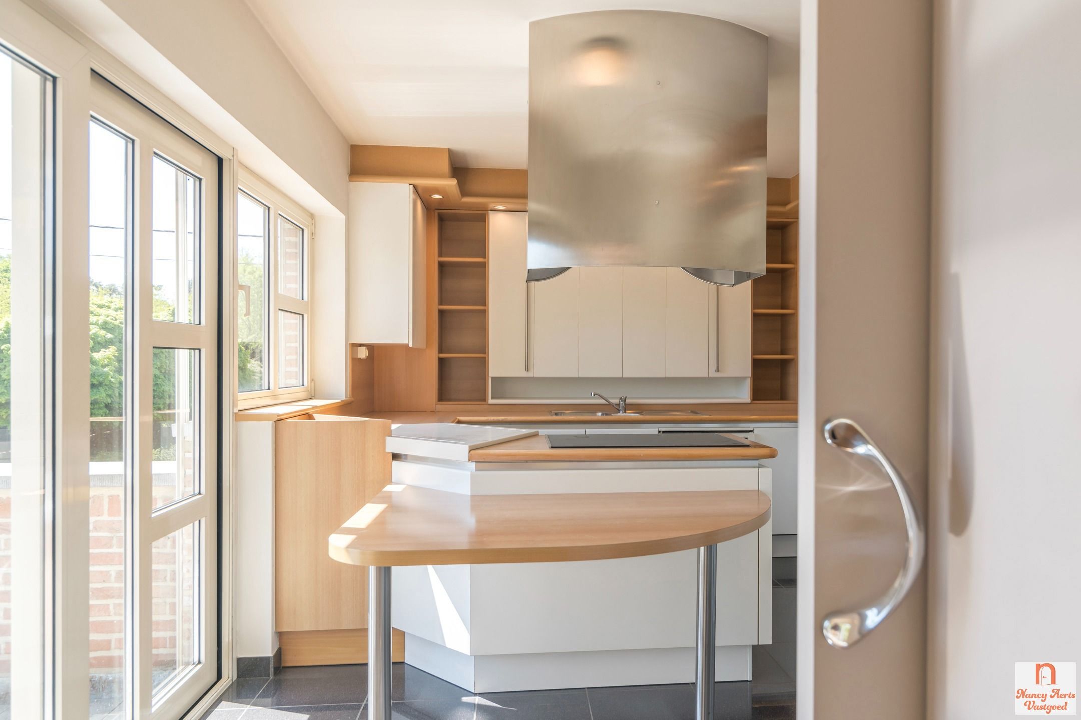 Uitzonderlijke woning met kantoorruimte op toplocatie foto 11
