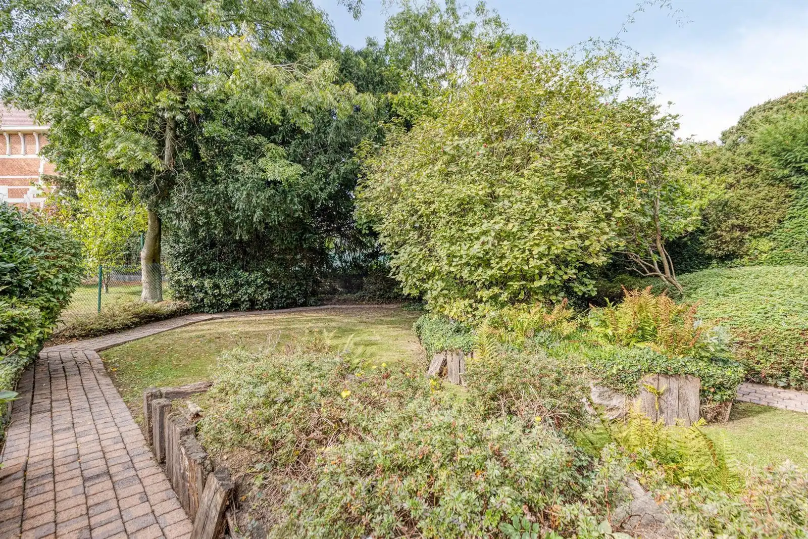 Charmante woning met tuin foto 14