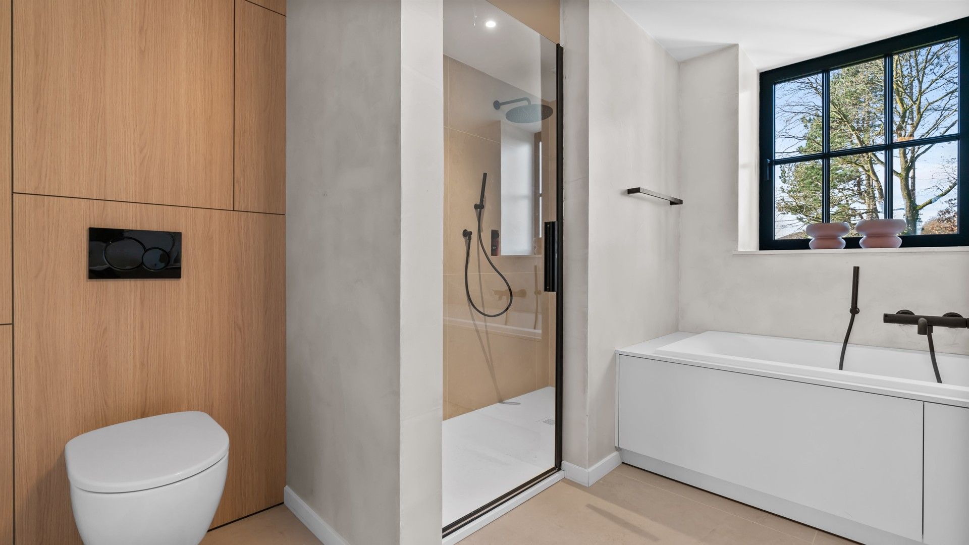 Exclusief hippisch eigendom met binnen- en buitenpiste, paardenstallen foto 37