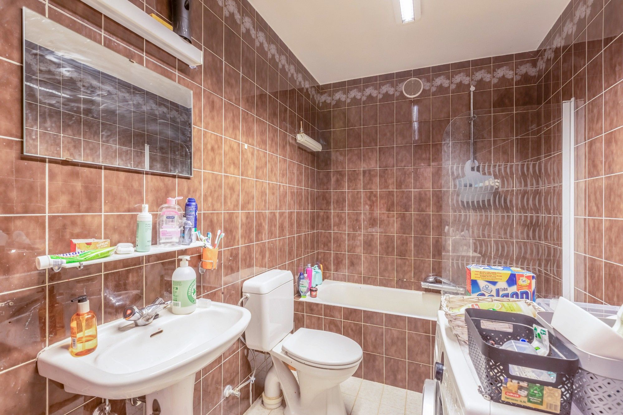 Appartement met 2 slaapkamers, terras én garage op wandelafstand van centrum foto 7