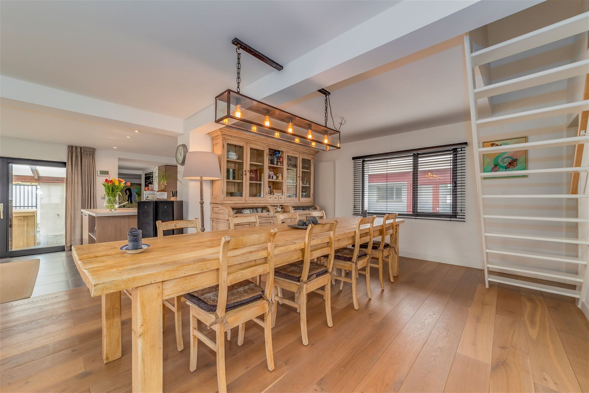 Hoofdfoto van de publicatie: Woning met magazijn (649m²) op 2.749m² in Wommelgem