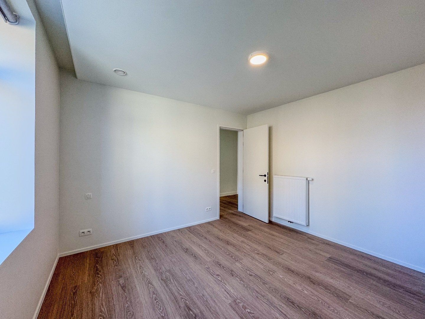 Ruim appartement met 3 slaapkamers en terras in het centrum. foto 12