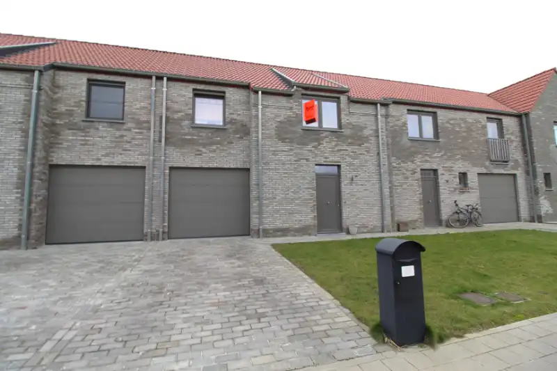 Recente woning te huur centrum Moorslede foto {{pictureIndex}}