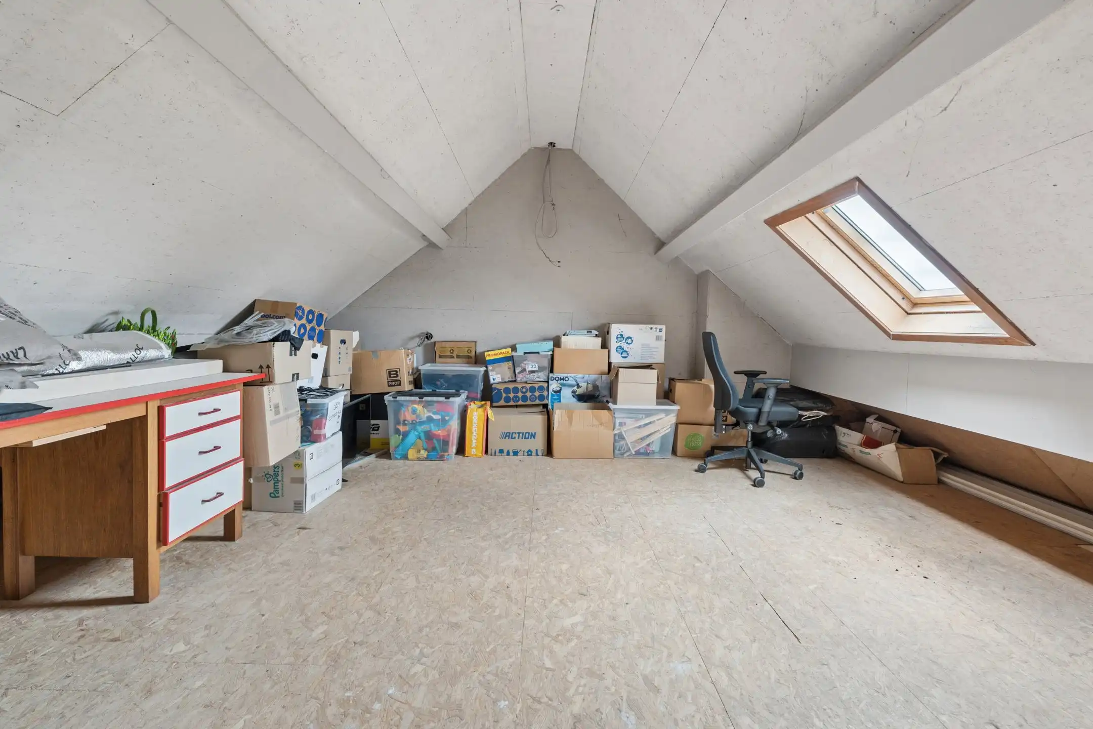 Instapklare, gerenoveerde 2-gevelwoning  foto 19