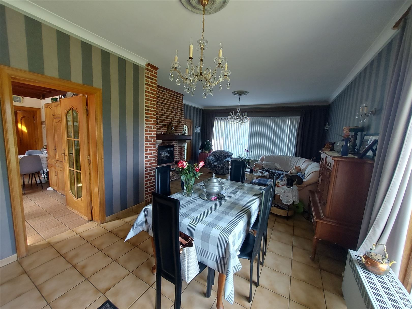 Veelzijdig renovatiepand met woonst en winkel Vloesberg foto 6