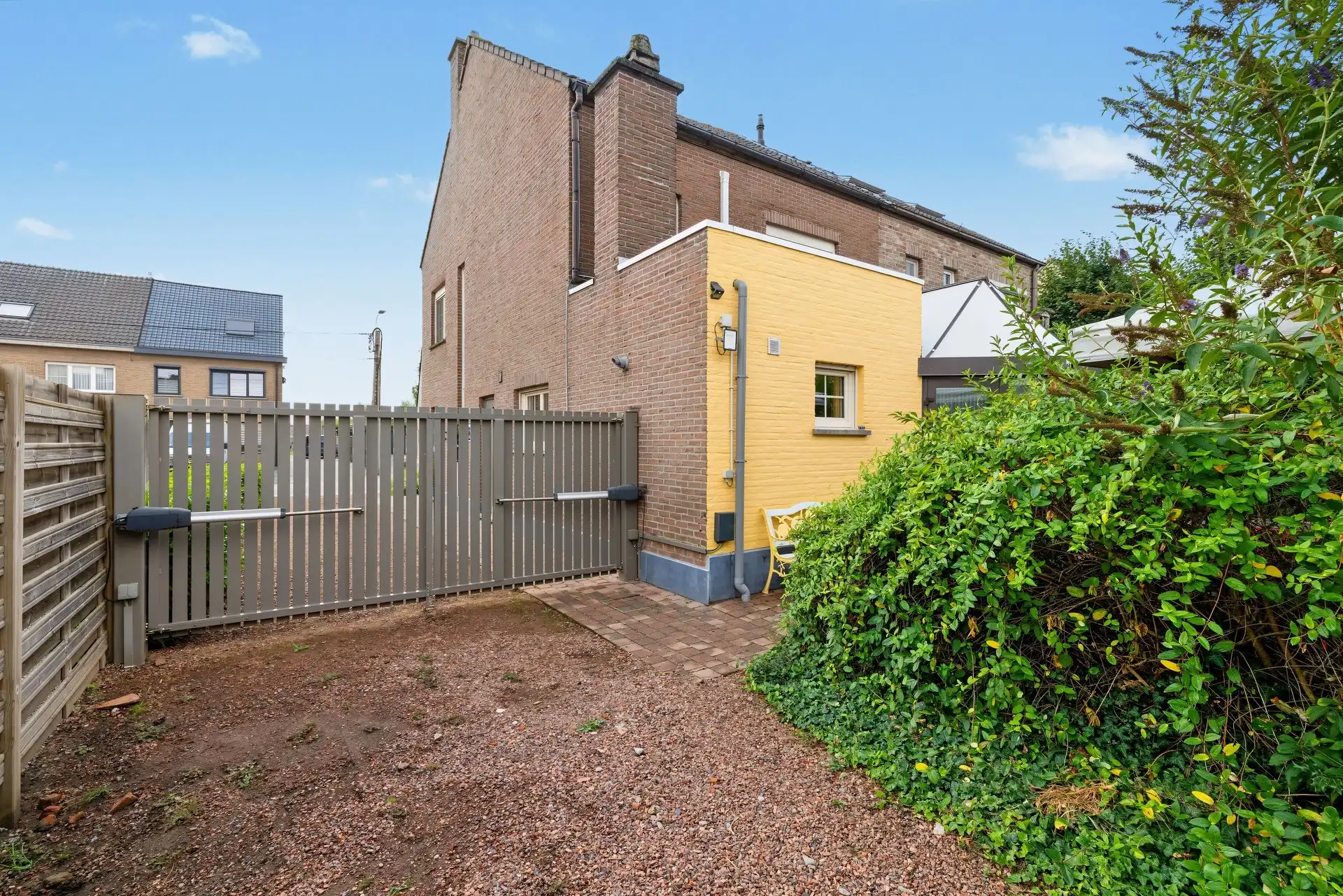 Uitstekend gelegen gezinswoning met 3 slaapkamers, losstaande garage en gezellige tuin foto 25