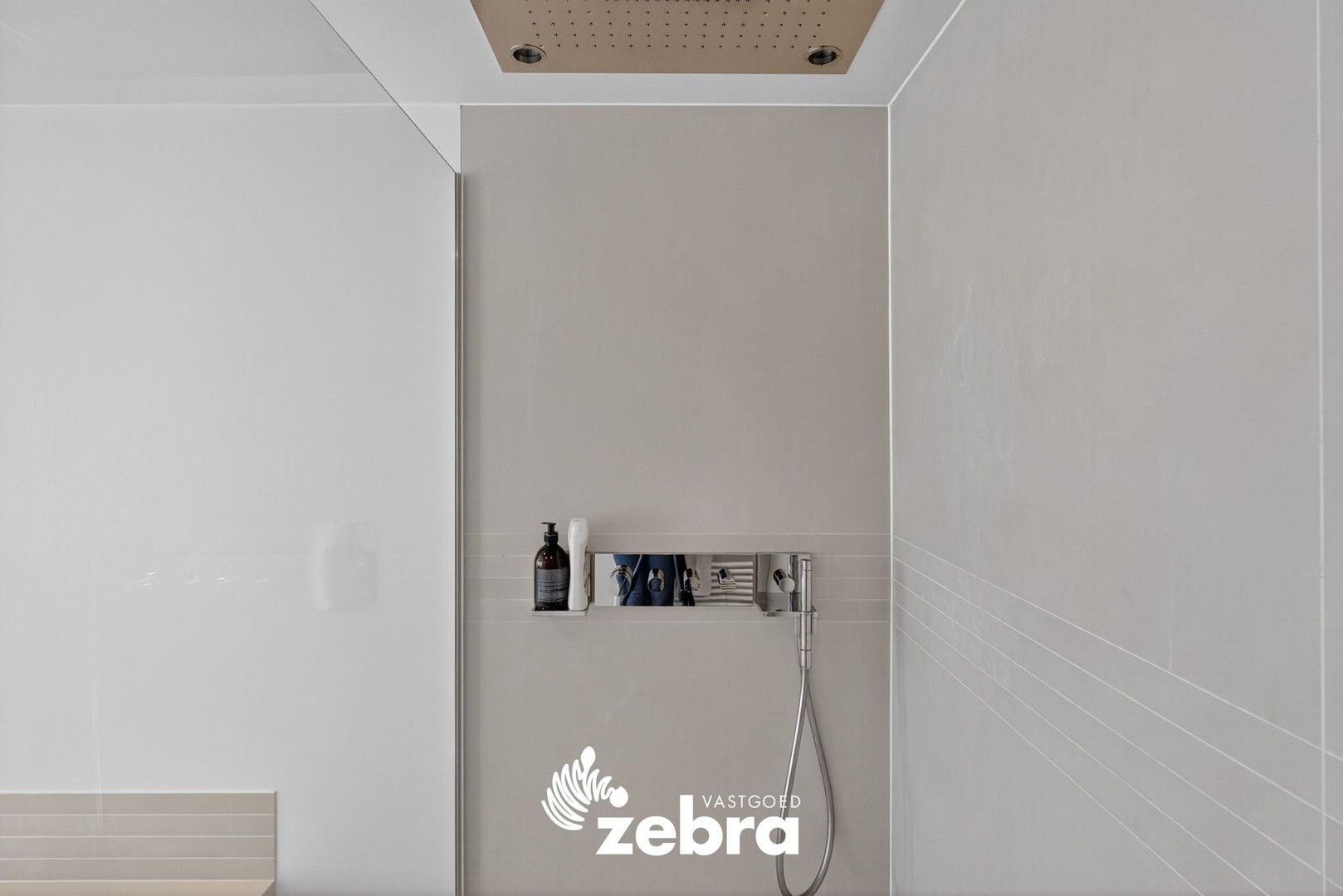 Energiezuinige halfopen bebouwing met zuidwestgerichte tuin te Kortrijk (Marke)! foto 24