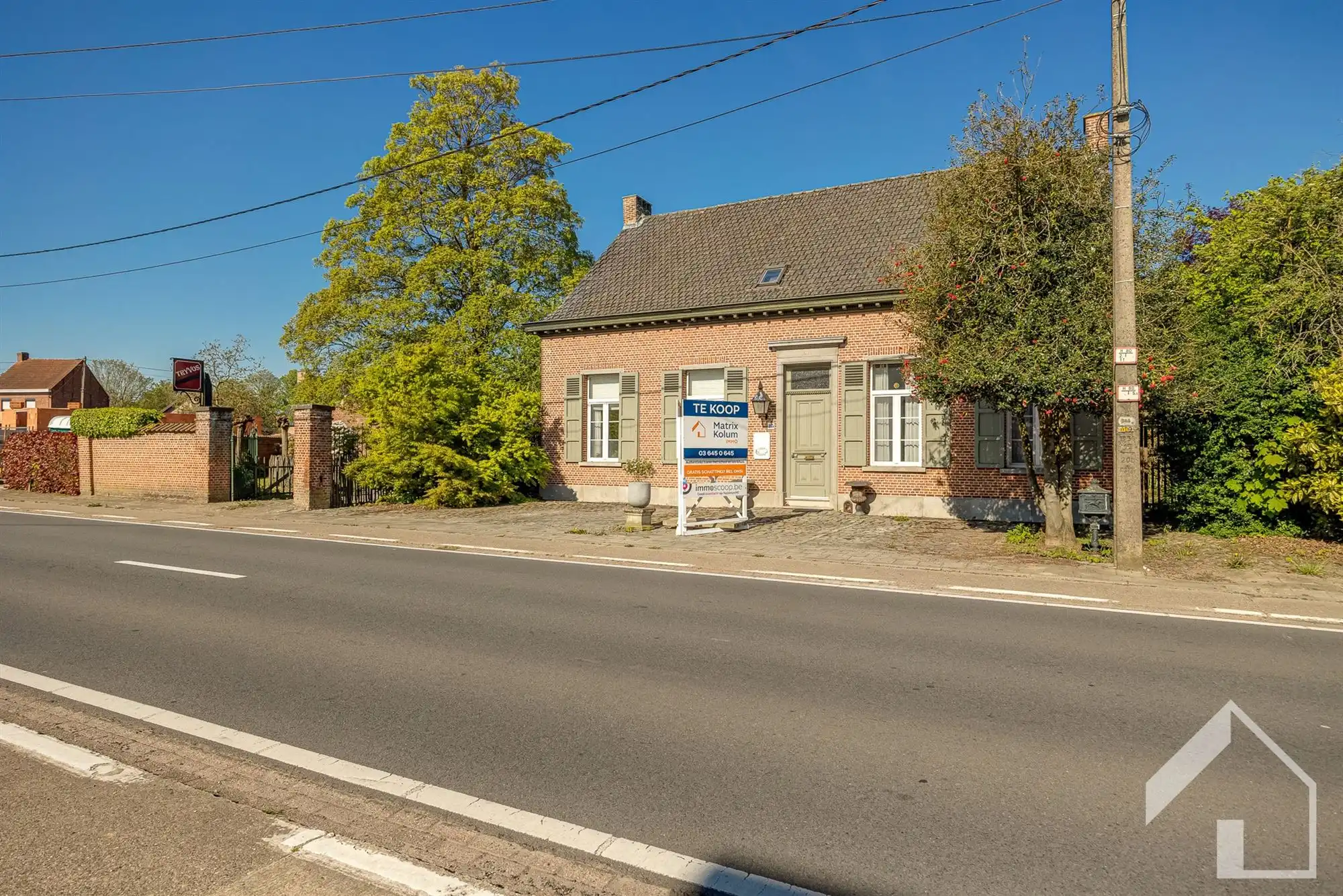 Hoofdfoto van de publicatie: Unieke hoeve bestaande uit 2 individuele woningen en atelier