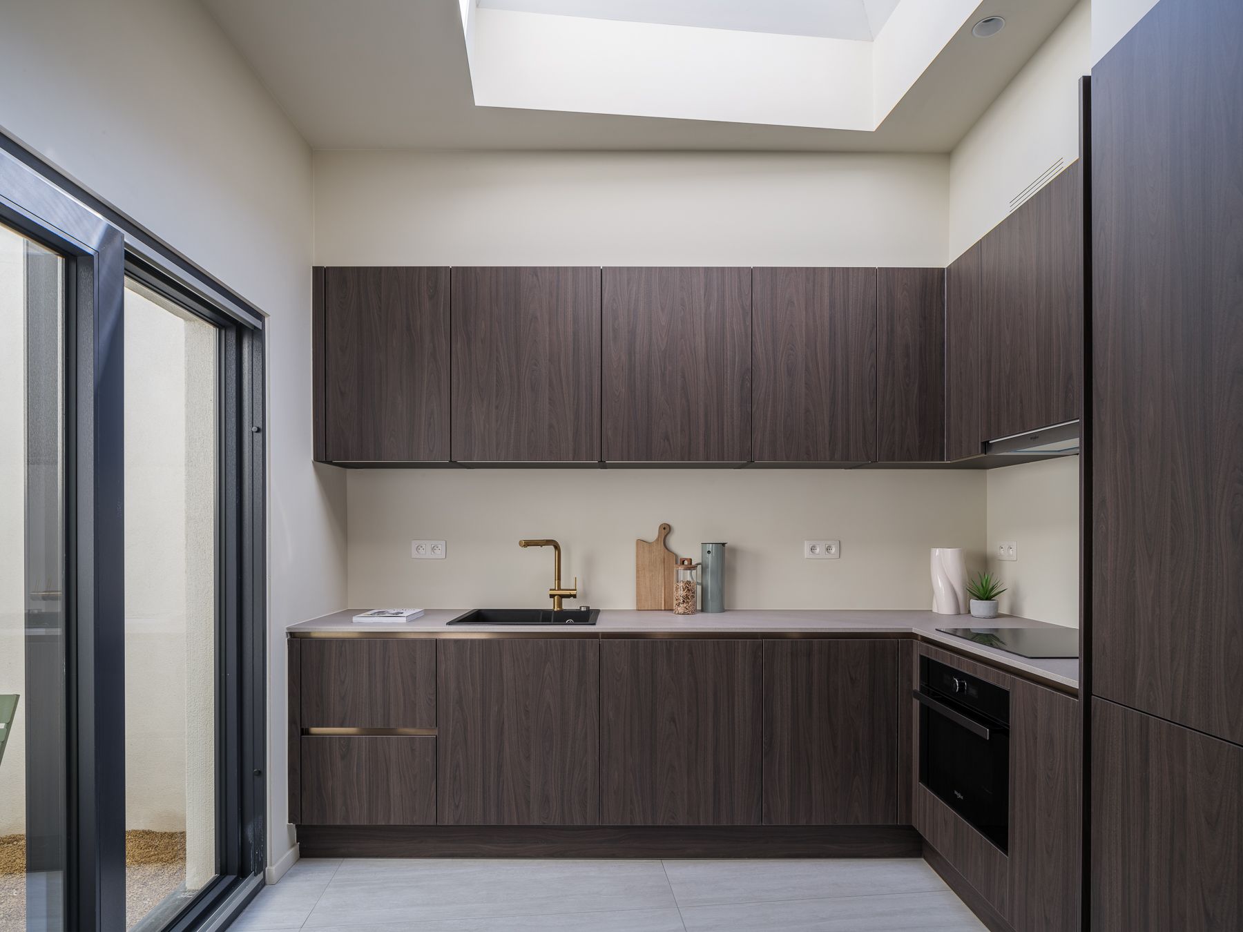 Stijlvol gerenoveerde woning vlakbij het Keizerpark foto 6