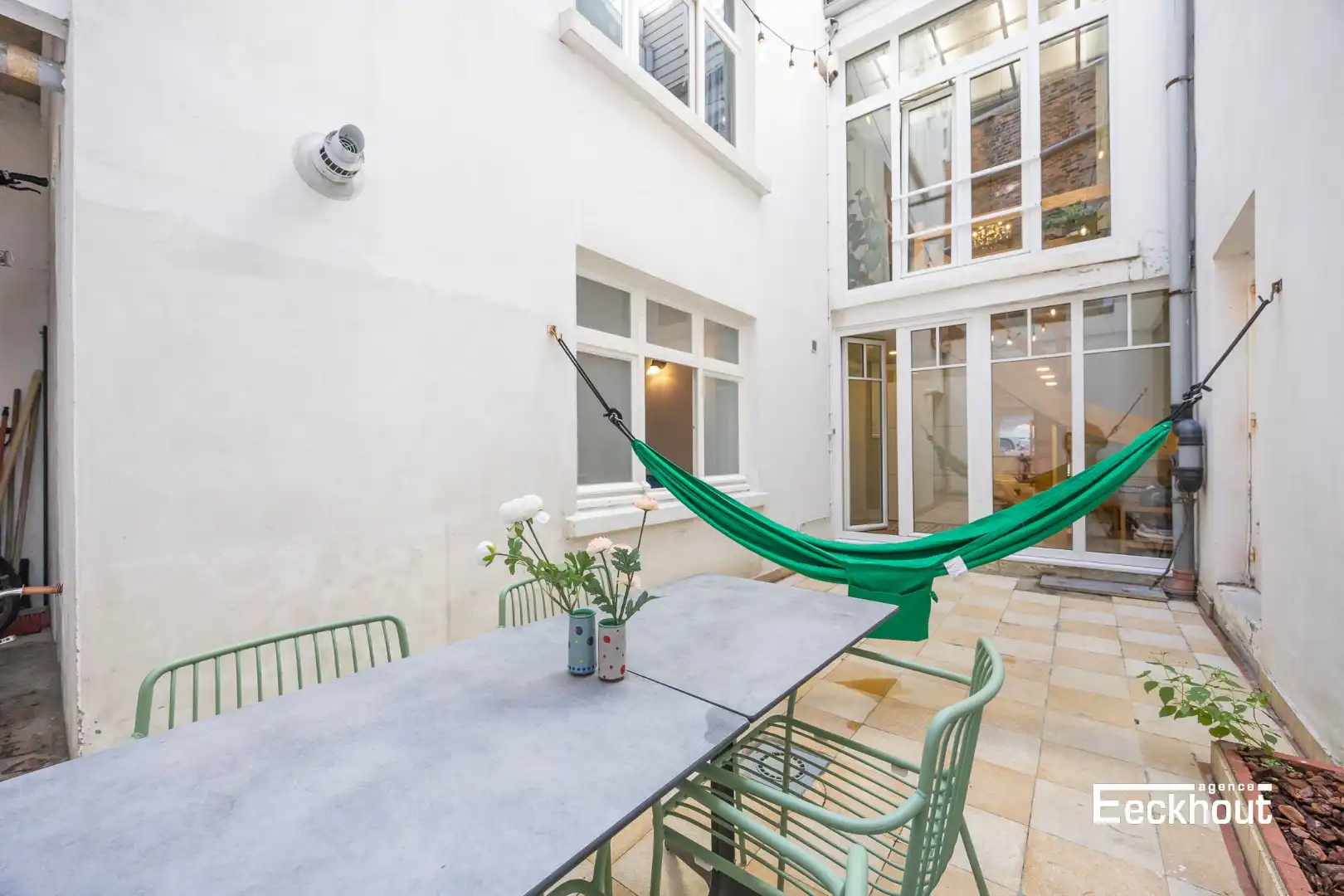 Uniek duplexappartement met 4 slaapkamers in bouwkundig erfgoedpand Villa Lina in centrum Oostende, vlakbij het stadspark foto 11