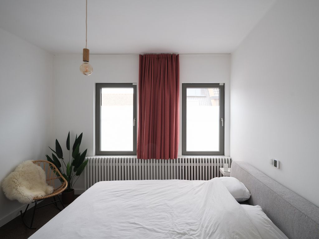 Stijlvolle woning op fietsafstand van het Gentse centrum, gelegen in een rustige en residentiële straat nabij Park Biest en het Potuitpark. foto 8