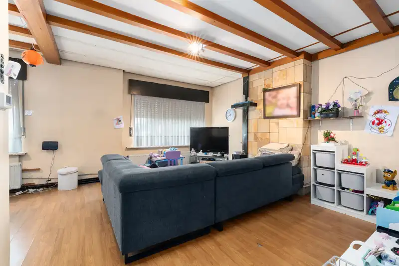 Te renoveren halfopen bebouwing met grote tuin te Zelzate foto 2