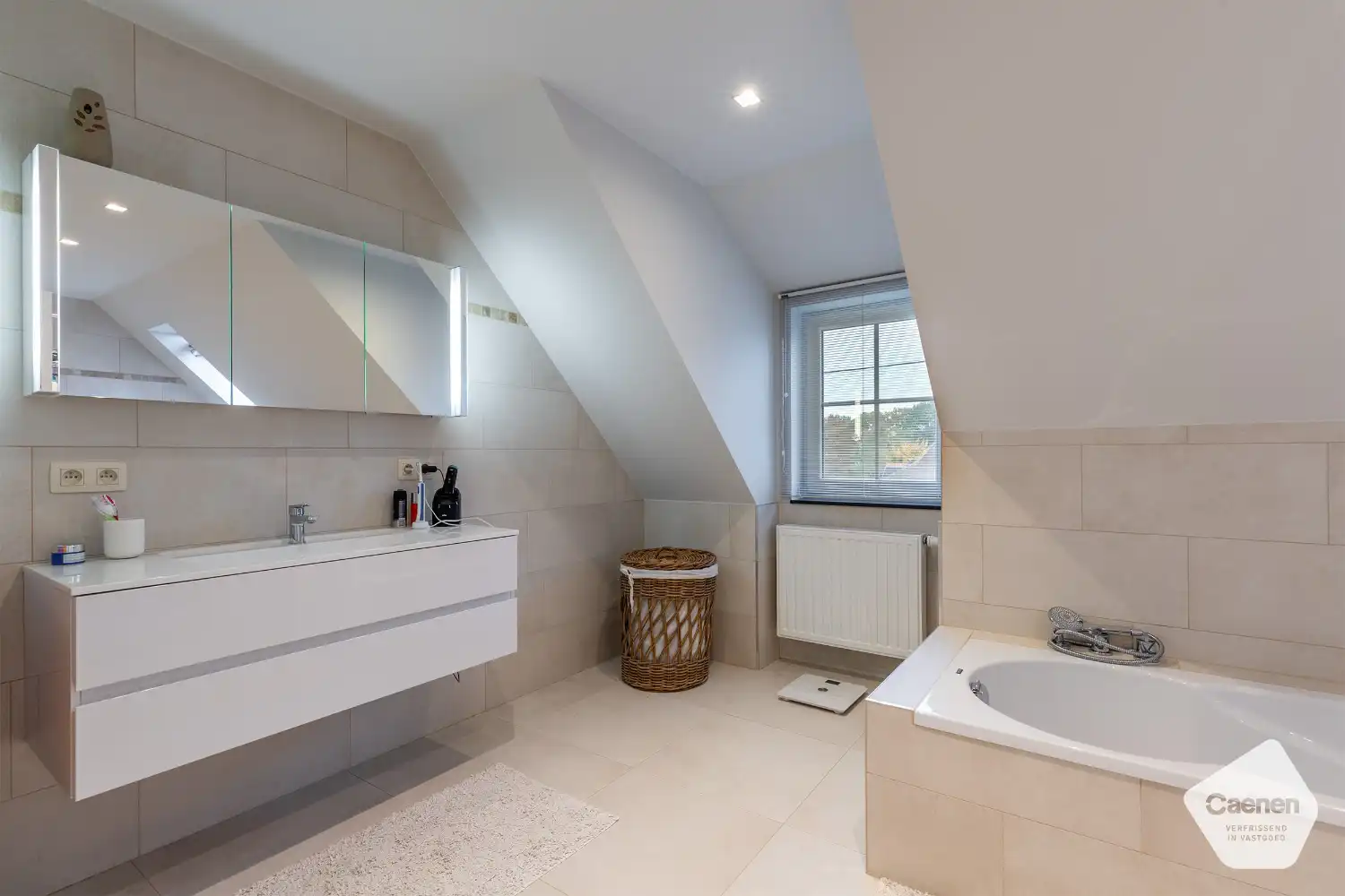 ENERGIEZUINIGE RECENTE WONING (2015) MET 3 SLAAPKAMERS & PRACHTIGE TUIN OP 2 BOUWGRONDEN! foto 15
