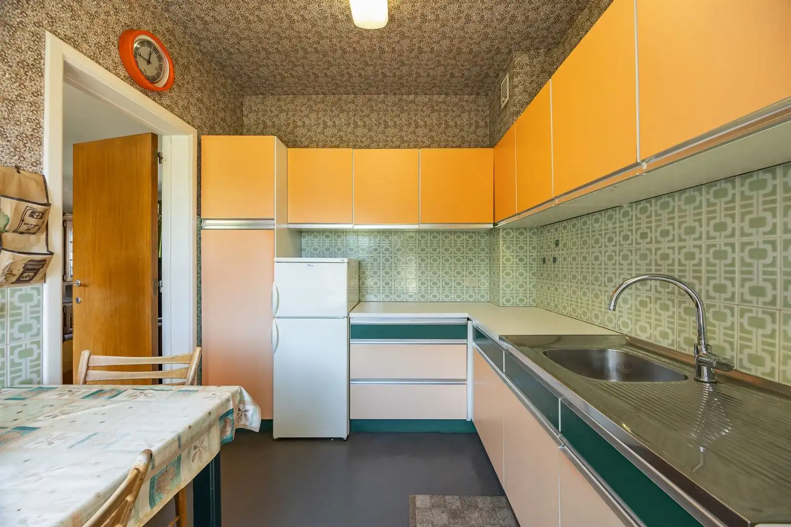 Te renoveren bel-etage met 3 slaapkamers op ca. 179m2 foto 12