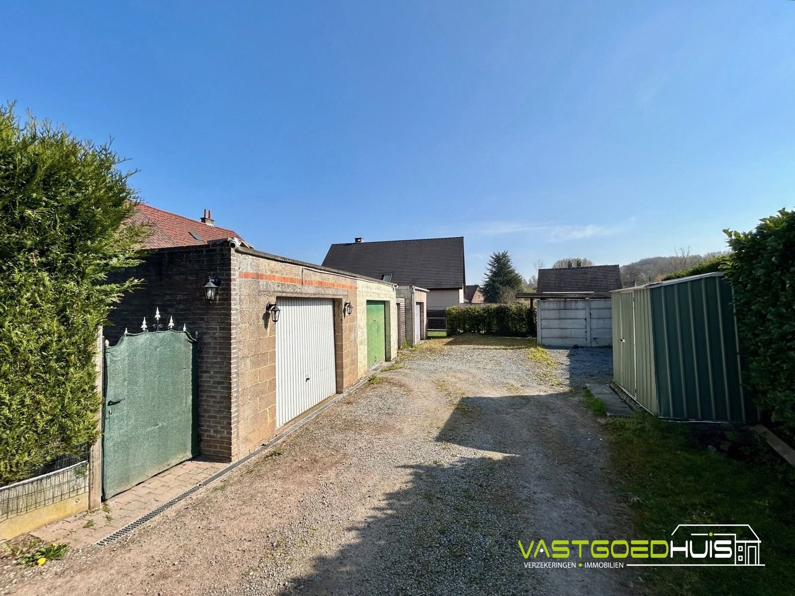 Moderne gezinswoning met 3 slaapkamers en garage foto 20
