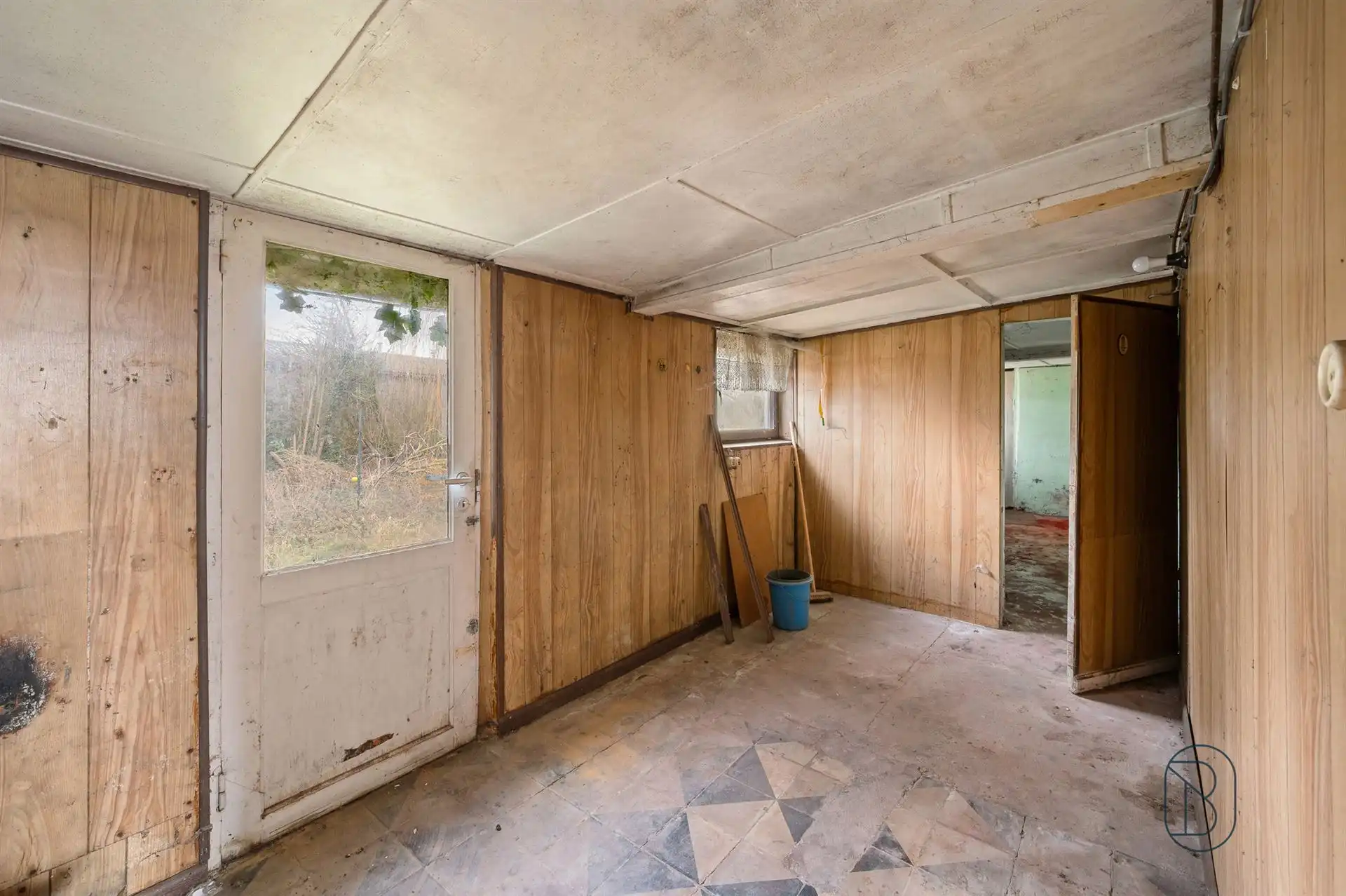 Volledig te renoveren woning, veel potentieel! foto 20