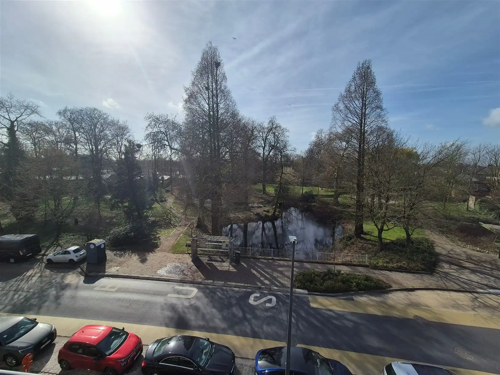 Instapklaar duplex appartement aan het park van Oostakkerdorp. foto 4