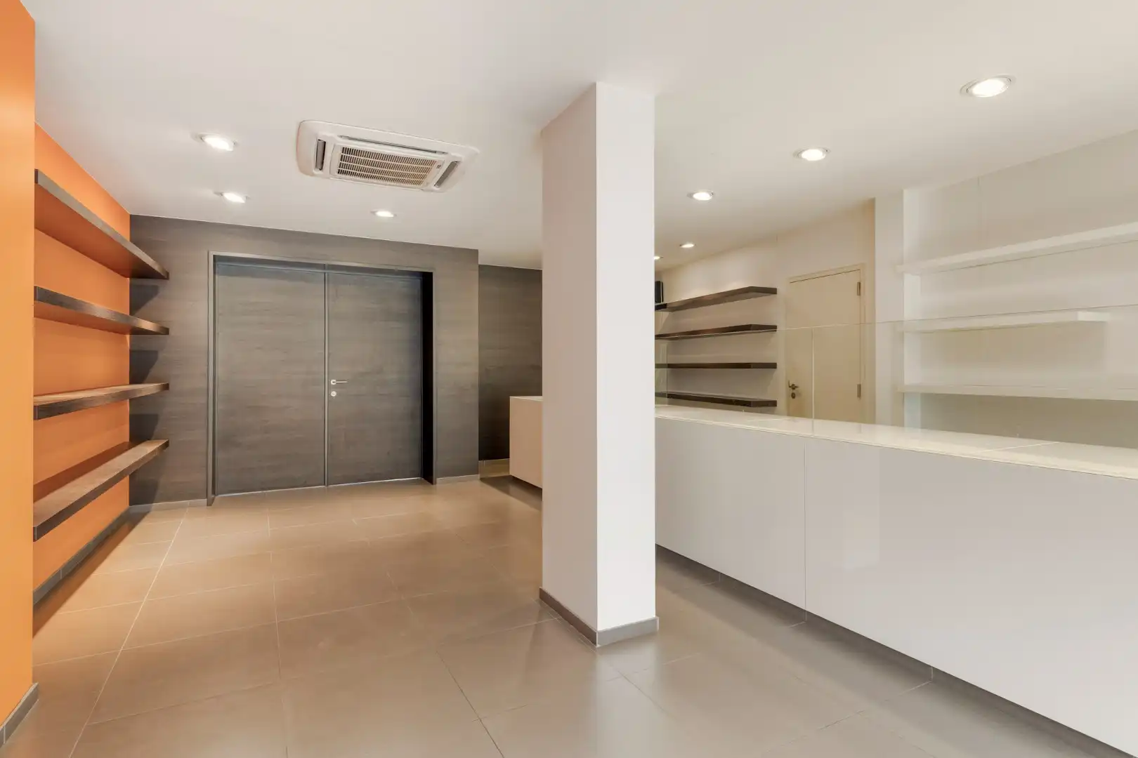 Super gelegen handelspand met garage in Heverlee! - totale oppervlakte +/- 280 m² + kelder foto 2